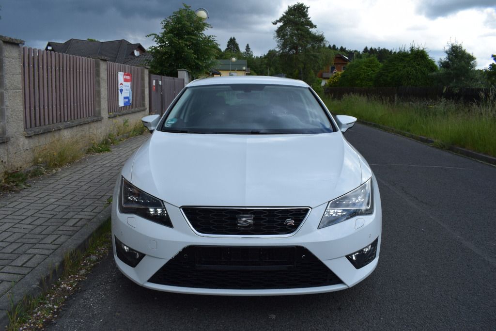 Seat Leon, FR 2.0TDI 135kW, Navi, LED - fotka 3