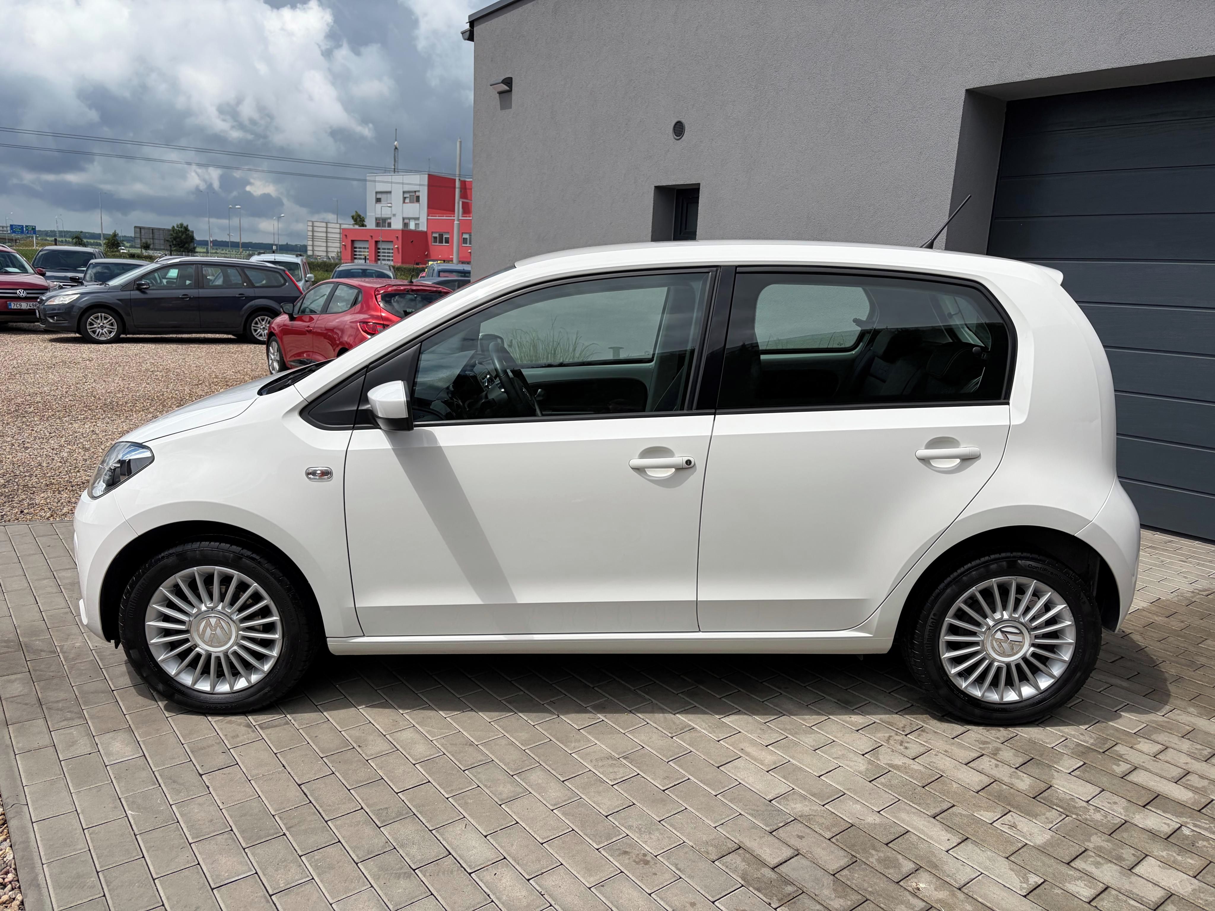 Volkswagen Up!, 1.0 MPI 44KW HIGH, Kůže - fotka 6
