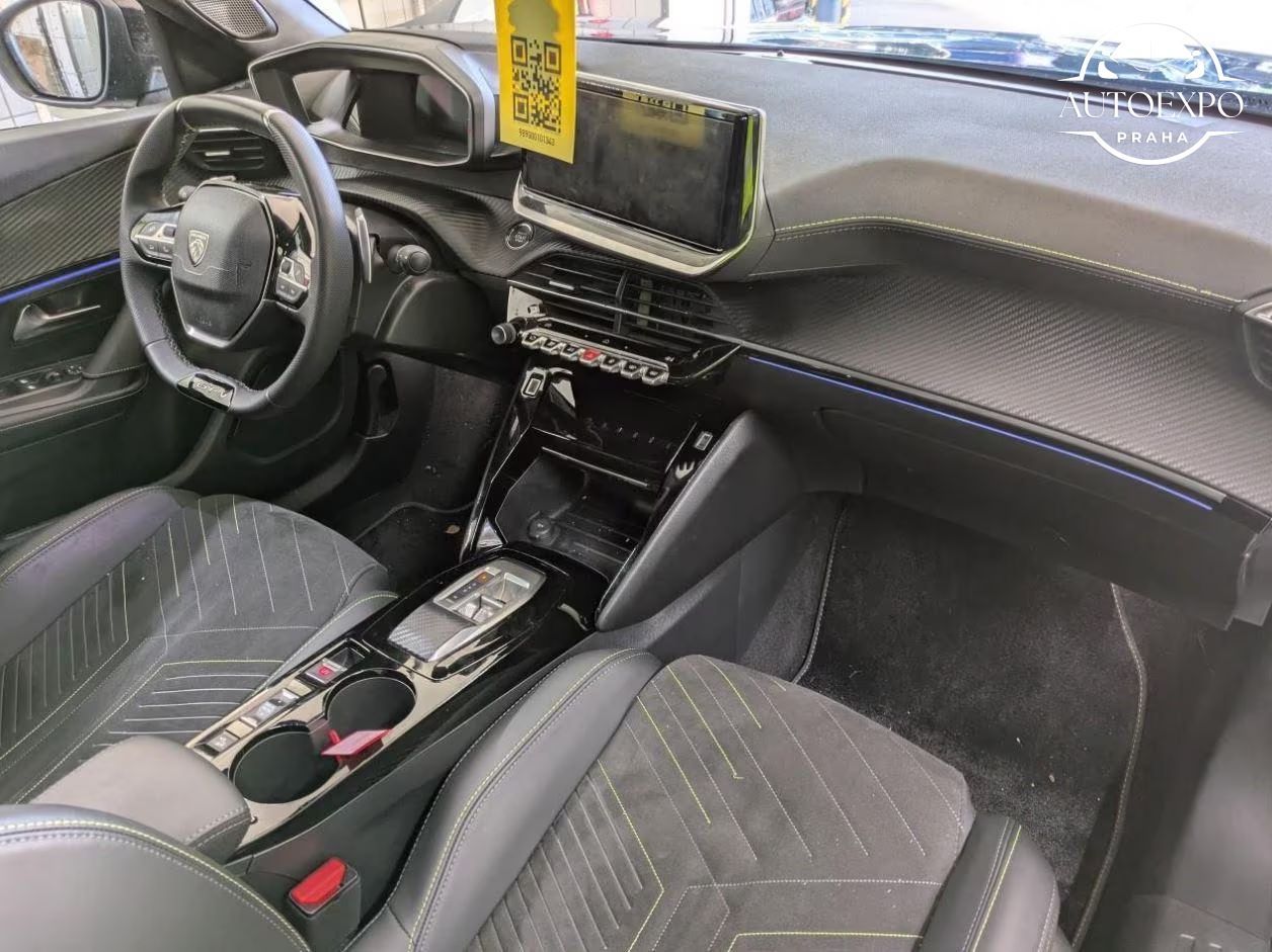 Peugeot 2008, Hybrid 145 GT e-DSC6 - fotka 5
