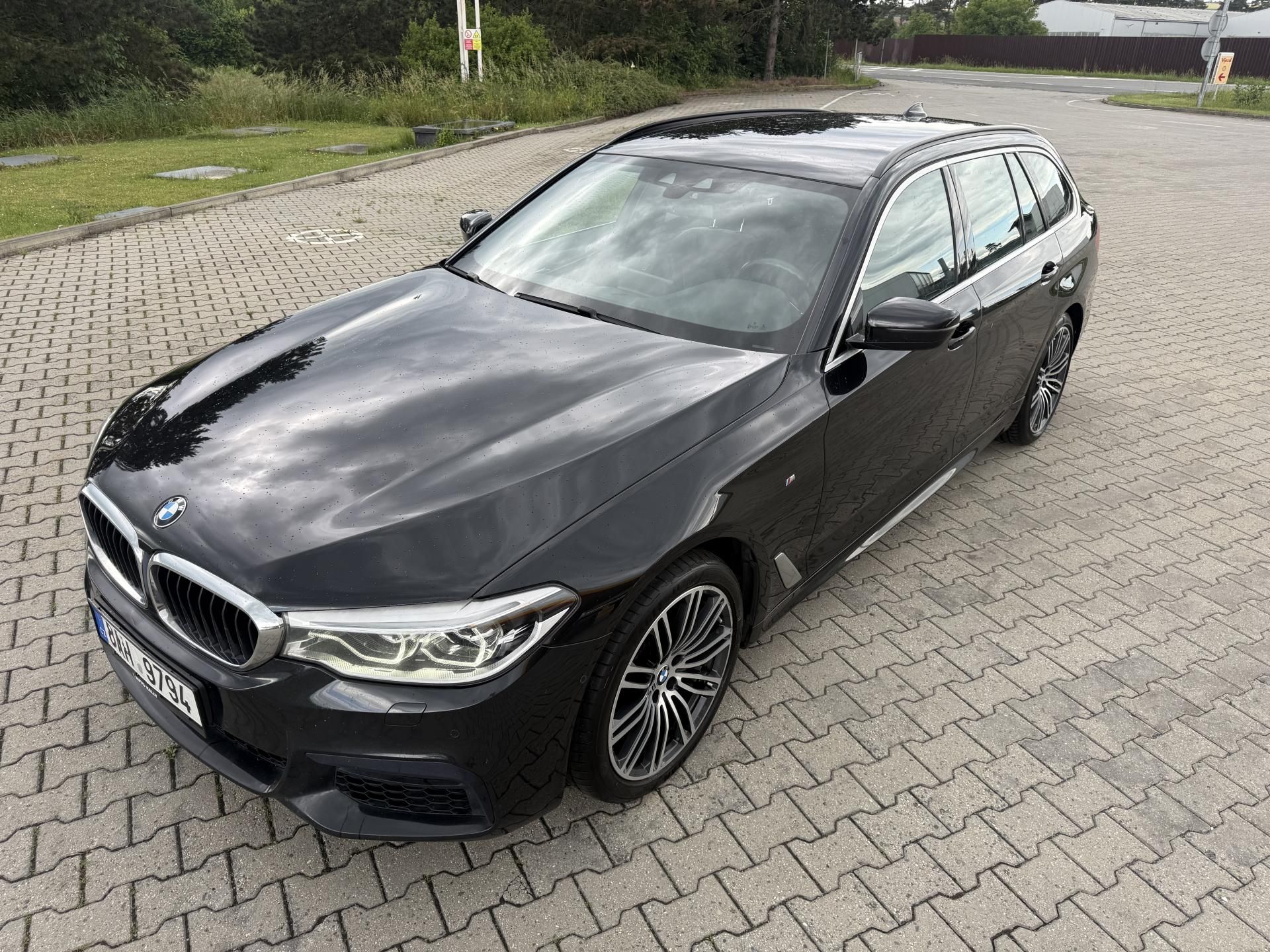 BMW Řada 5, 520 x-Drive M-packet, tažné