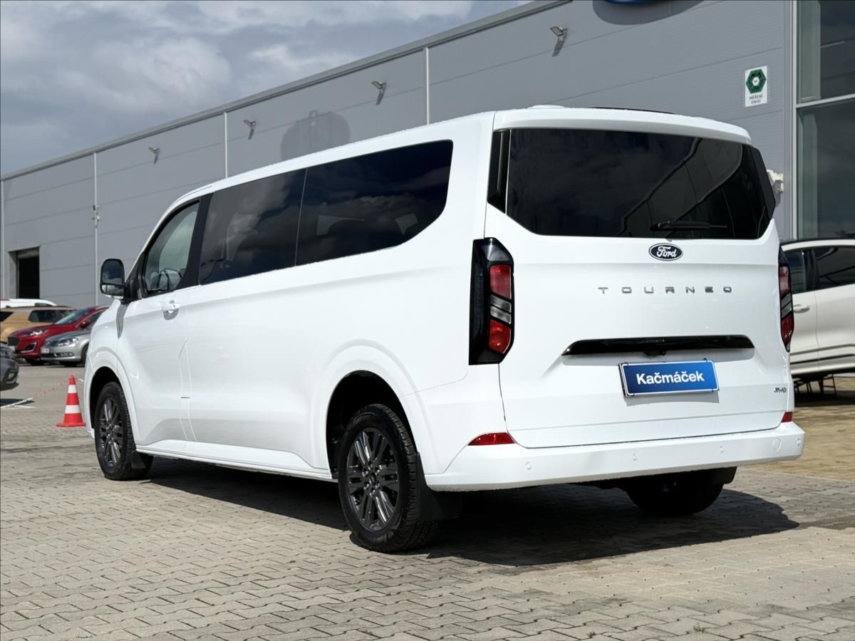 Ford Tourneo Custom, 2,0 EcoBlue Titanium AWD L2 - fotka 3