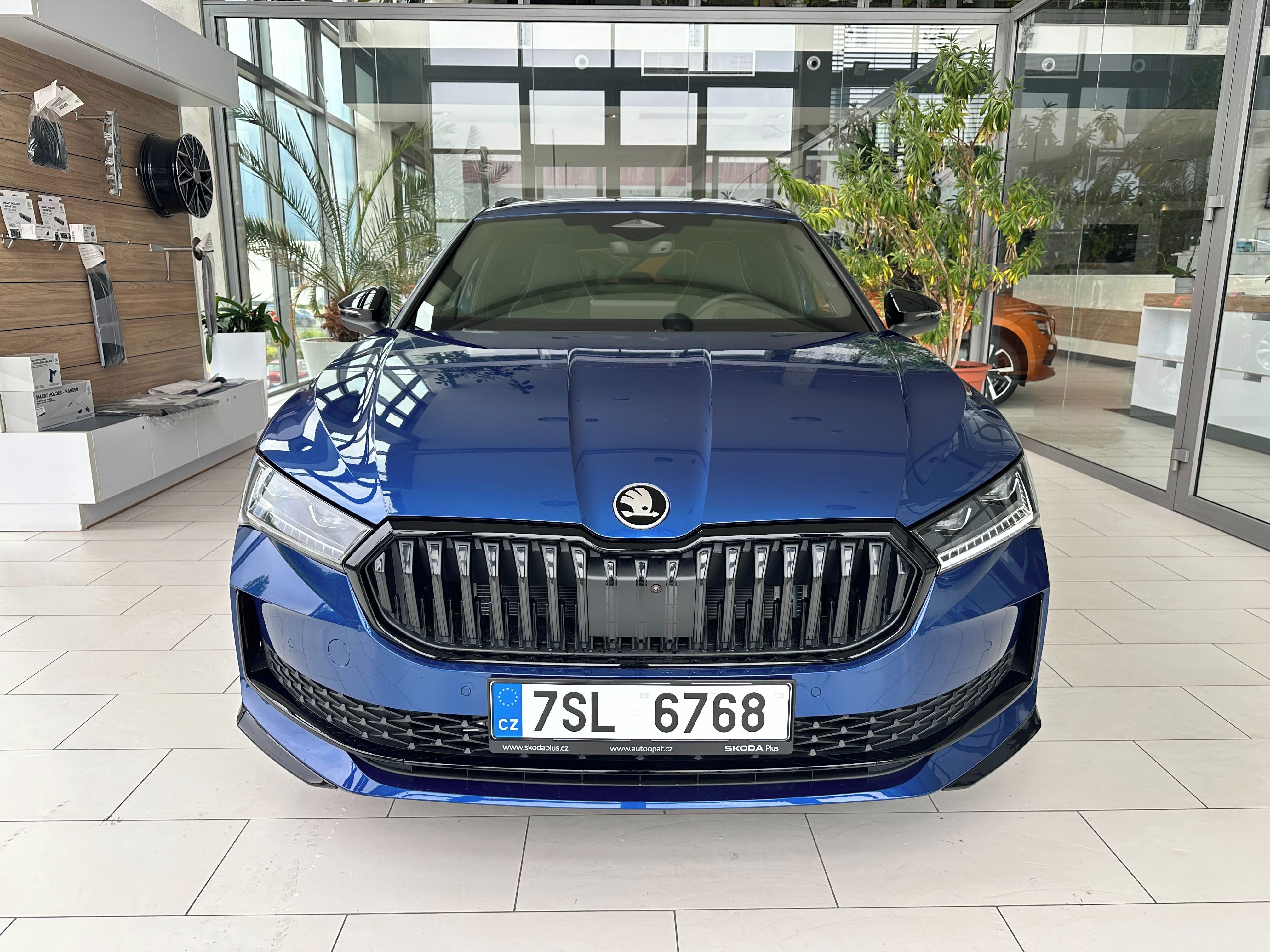 Škoda Superb, 2,0 TDI 142 kW DSG 4x4 - fotka 2
