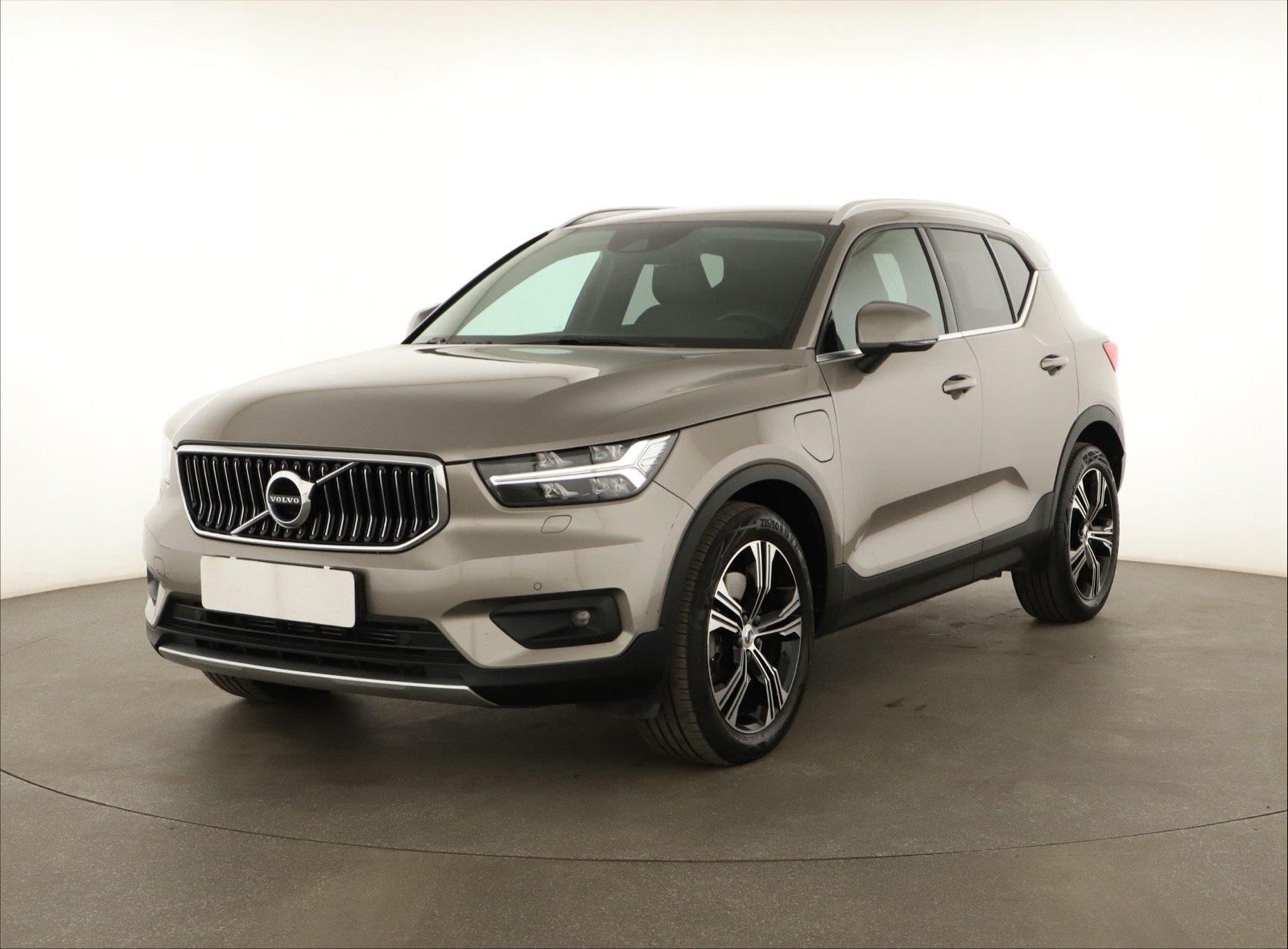 Volvo XC40, T5 Recharge, Automat, ČR,1.maj - fotka 2