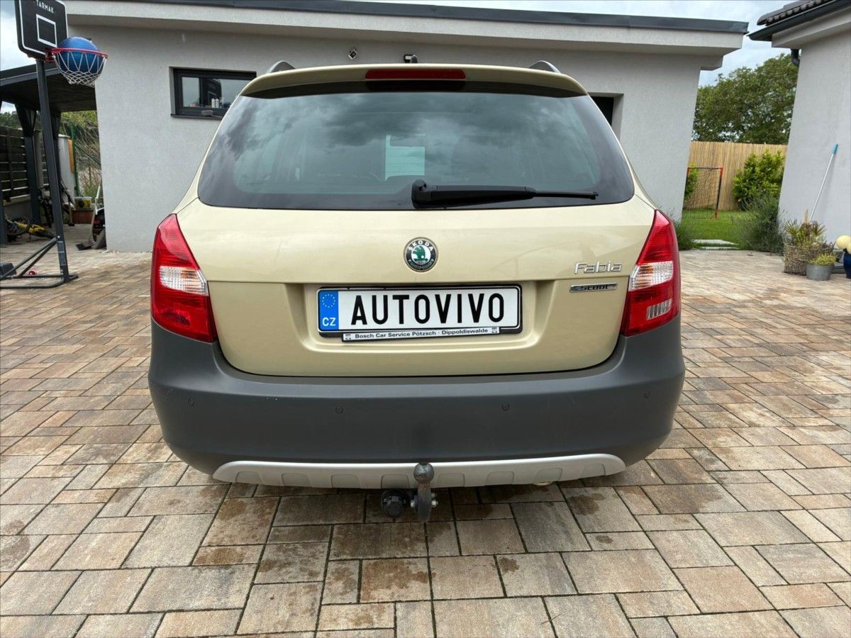 Škoda Fabia, 1,2 TSi Scaut 77kW  Scout - fotka 5