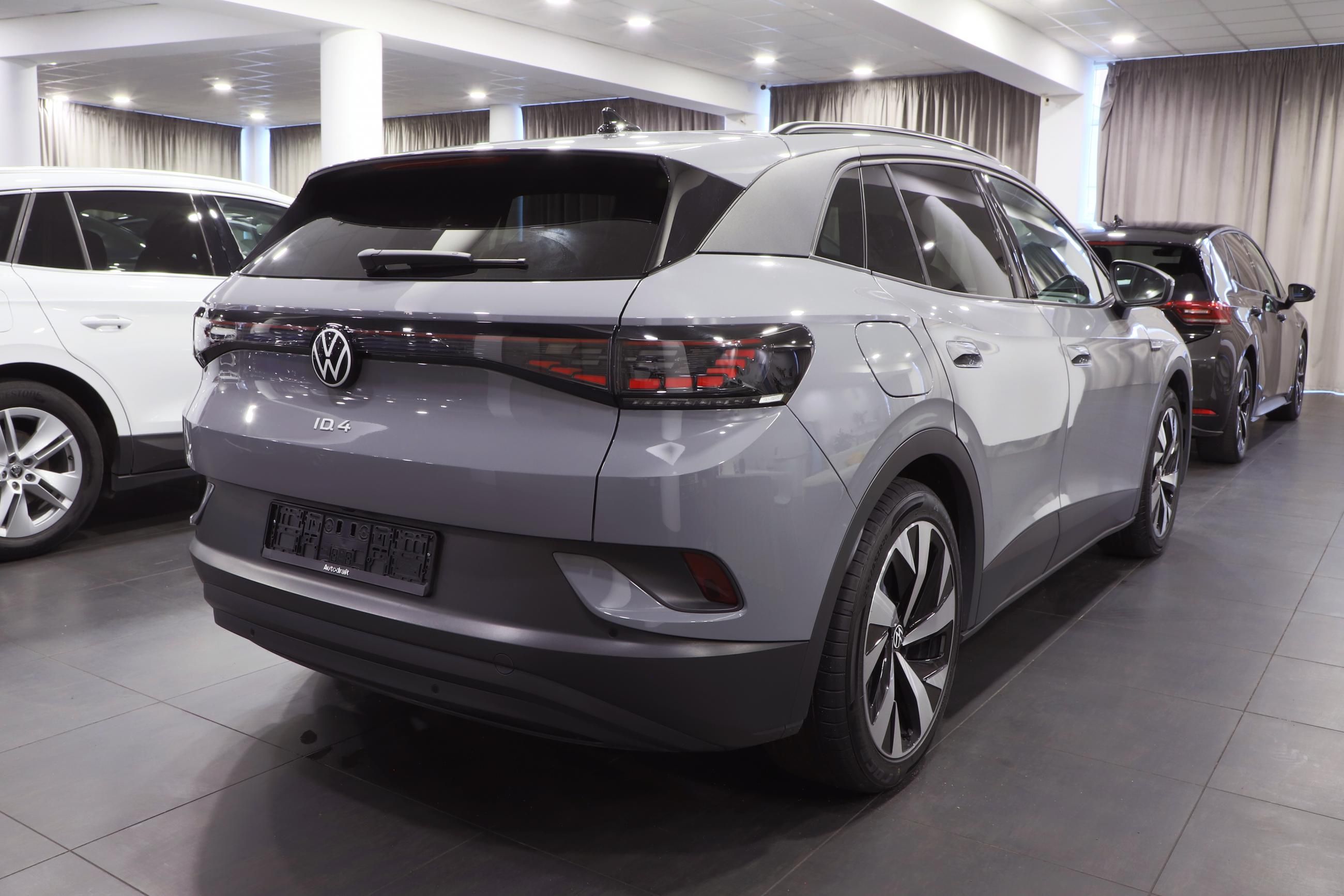 Volkswagen ID.4, ID.4 Pro 150kW / Tažné / ALU - fotka 4