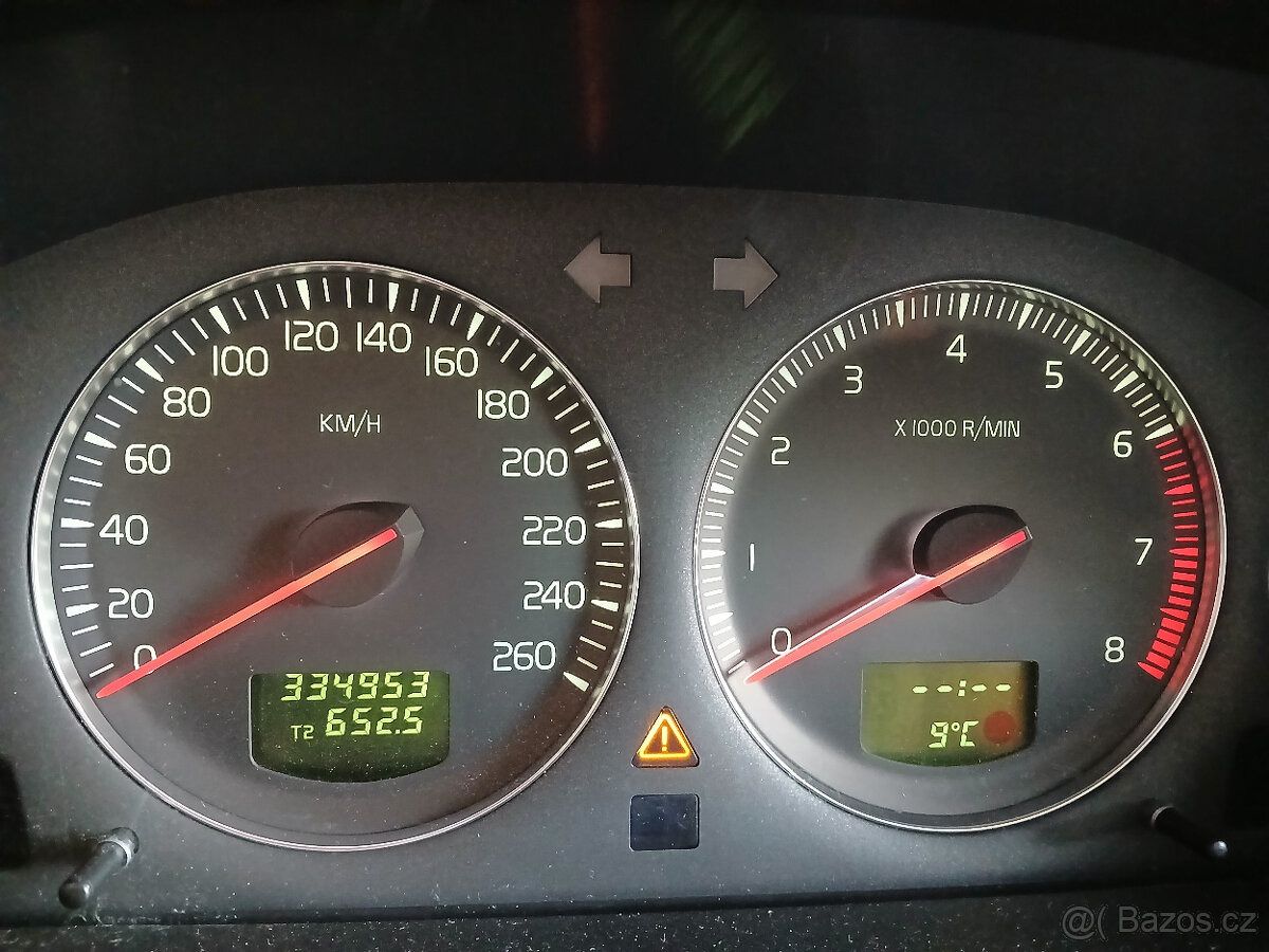 Volvo XC90, Volvo XC90 V6 2,9l 200Kw 7 mís - fotka 5