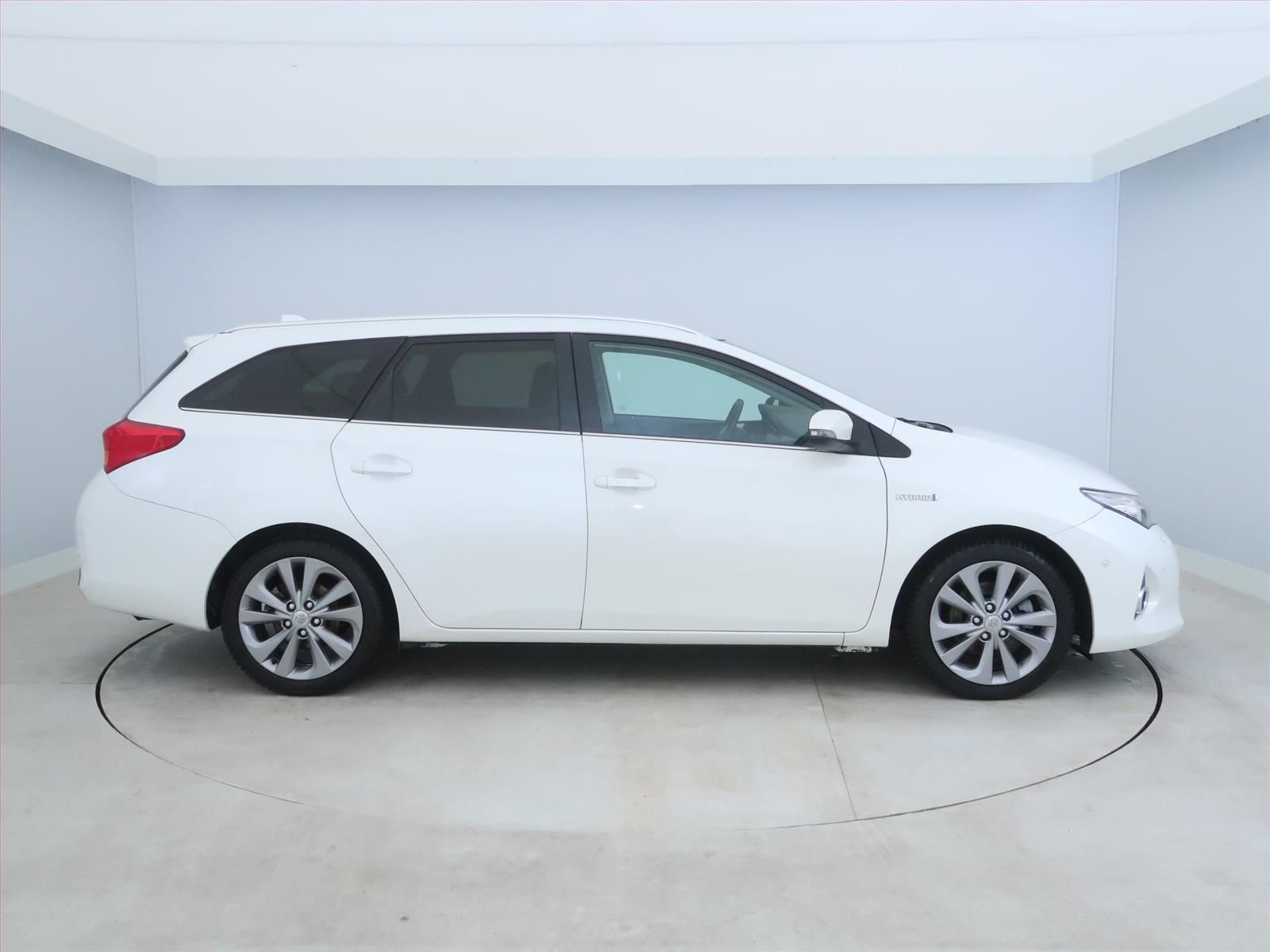 Toyota Auris, Hybrid, Automat, Kůže, Navi - fotka 6