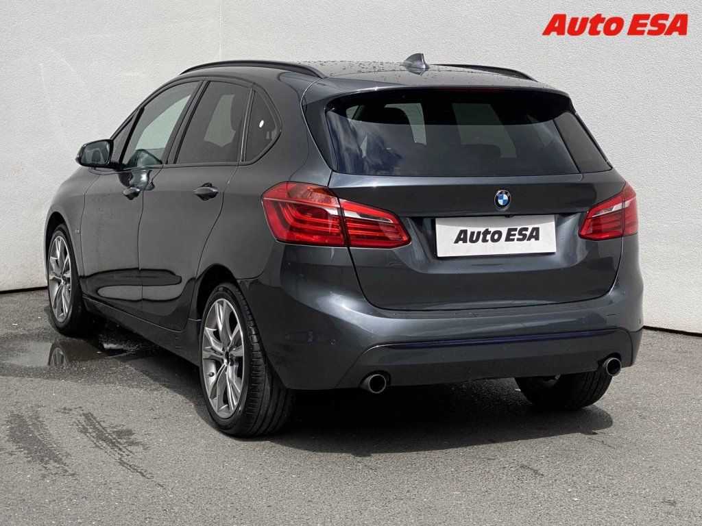 BMW Řada 2, 2.0 i 220 i,navi,+kola - fotka 6