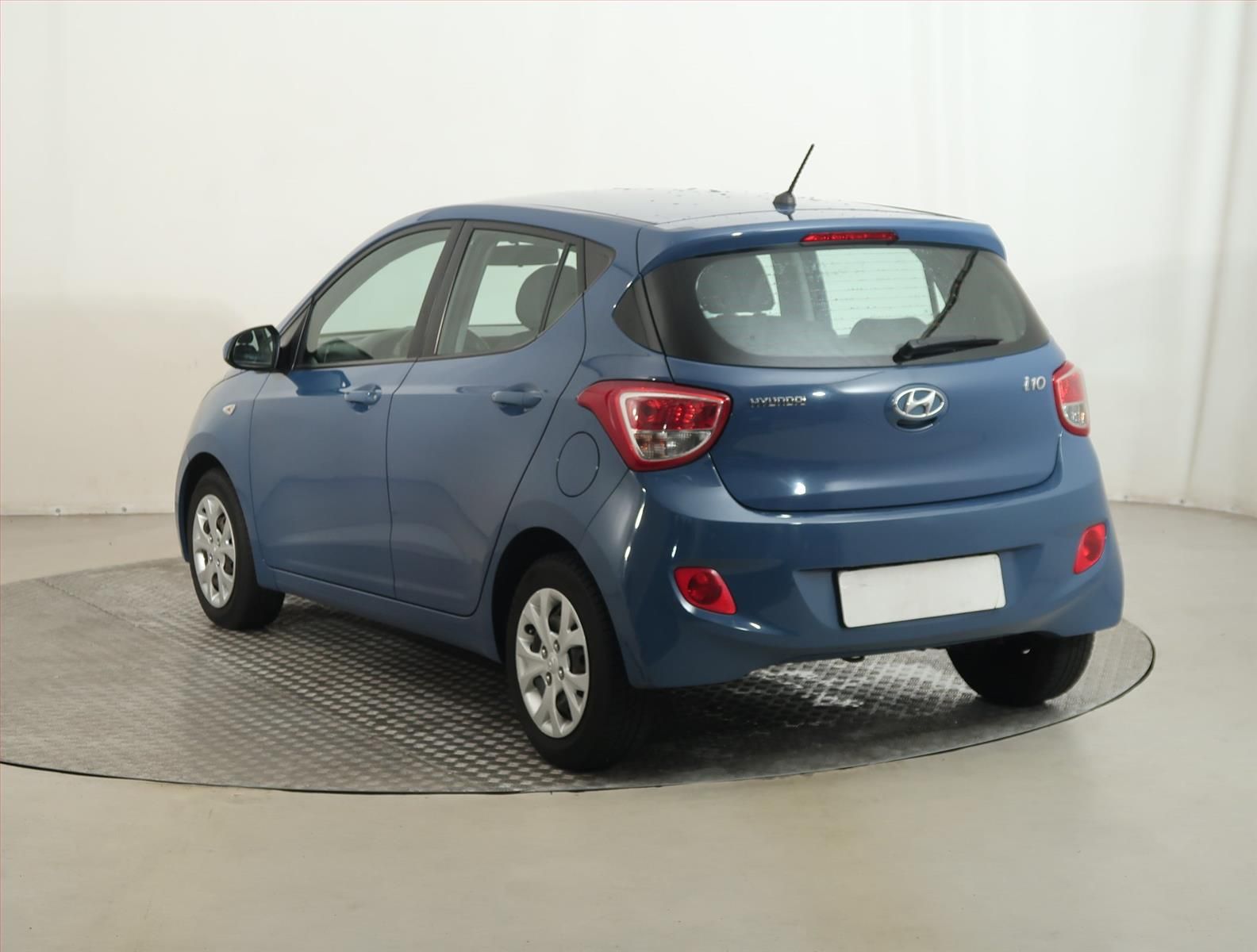 Hyundai i10, 1.0, Serv.kniha, Klima - fotka 4
