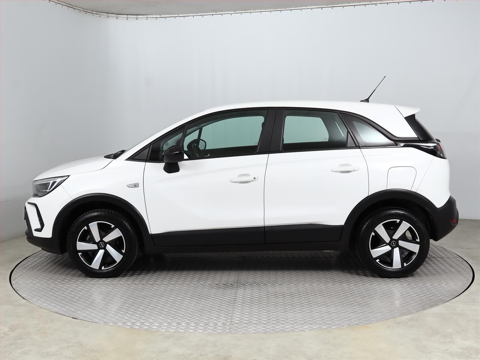 Opel Crossland, 1.2 Turbo, ČR,1.maj - fotka 3