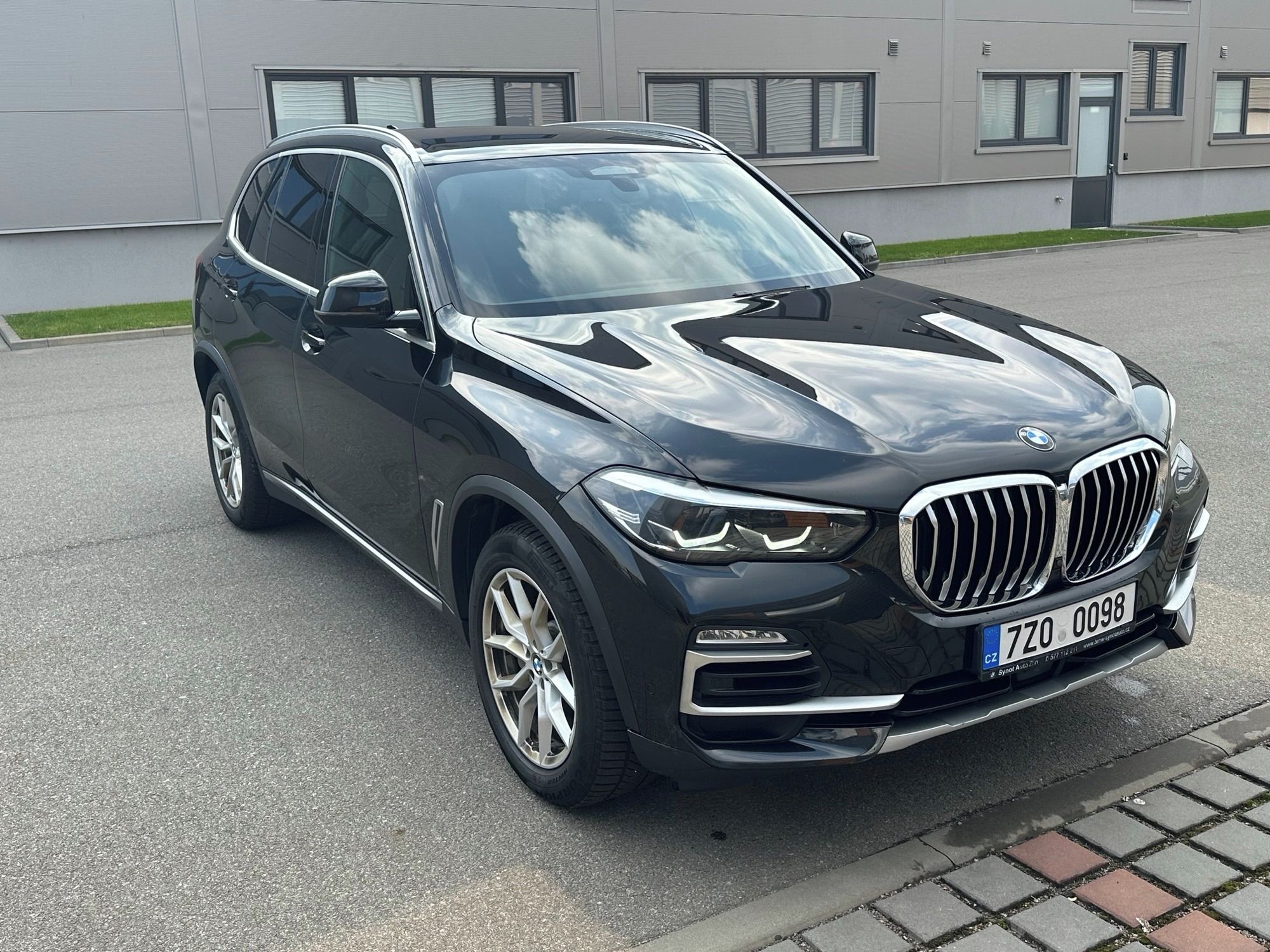 BMW X5, xDrive 30d, + zimní pneu - fotka 4