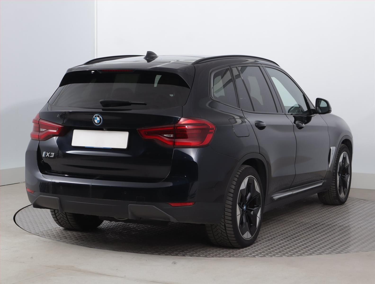 BMW iX3, 80 kWh, SoH 87% - fotka 5