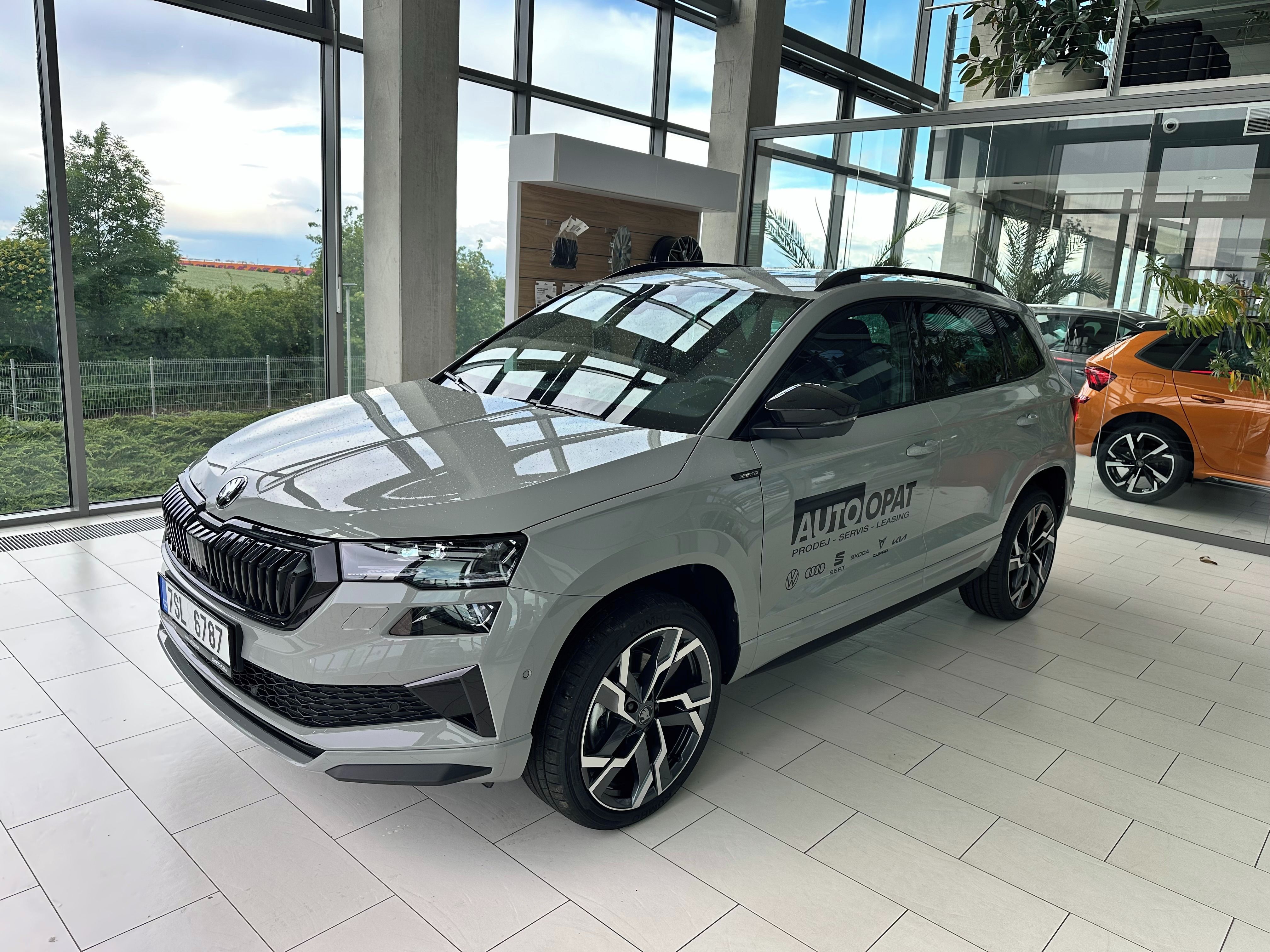 Škoda Karoq, 2,0 TDI 110 kW DSG SportLine - fotka 3