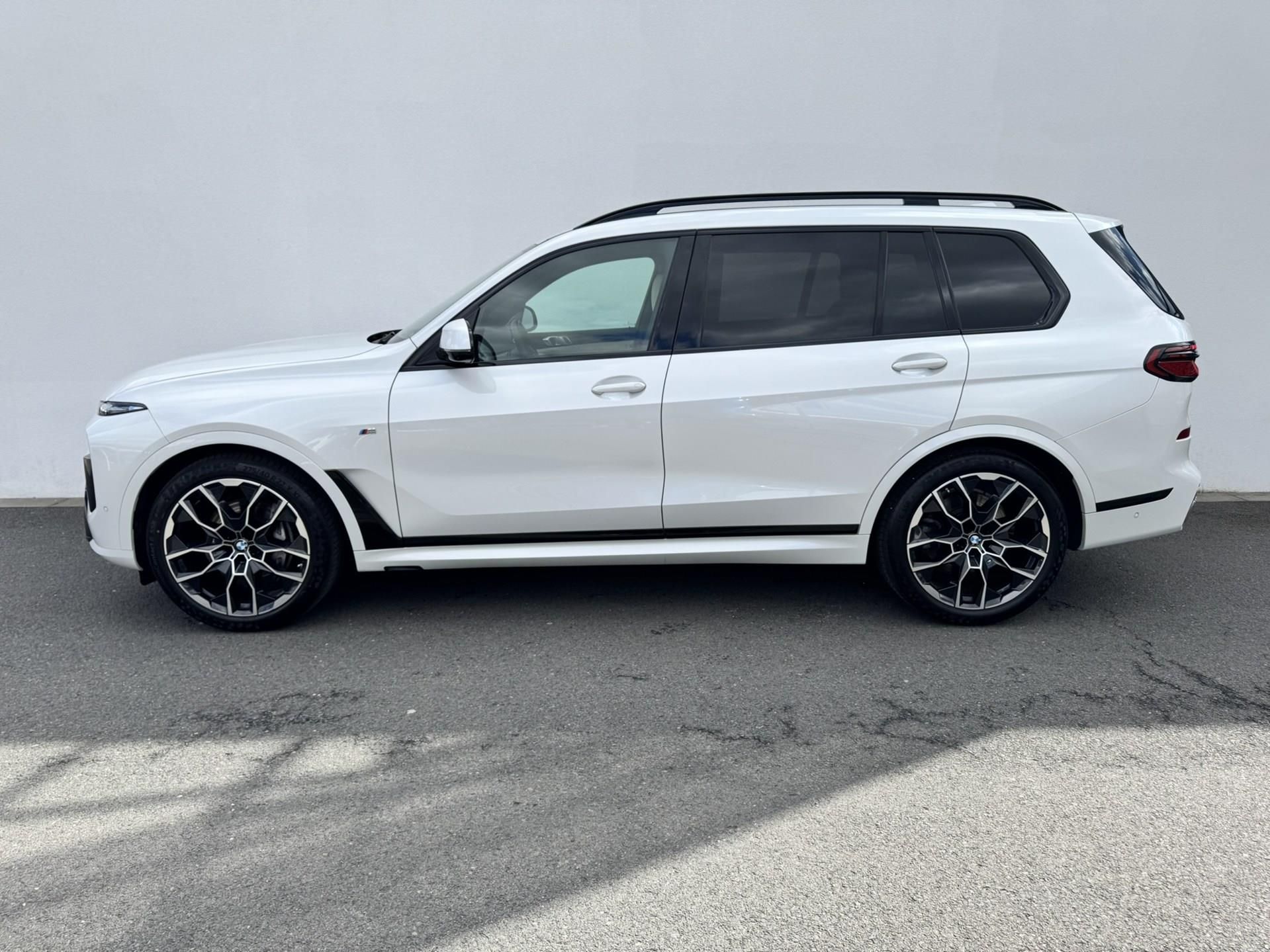 BMW X7, X7 xDrive40D Bowers Panorama - fotka 3