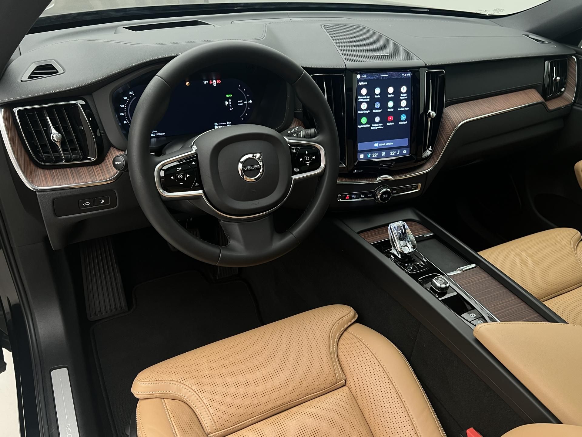 Volvo XC60, T8 AWD RECH. ULTIMATE BRIGHT - fotka 4