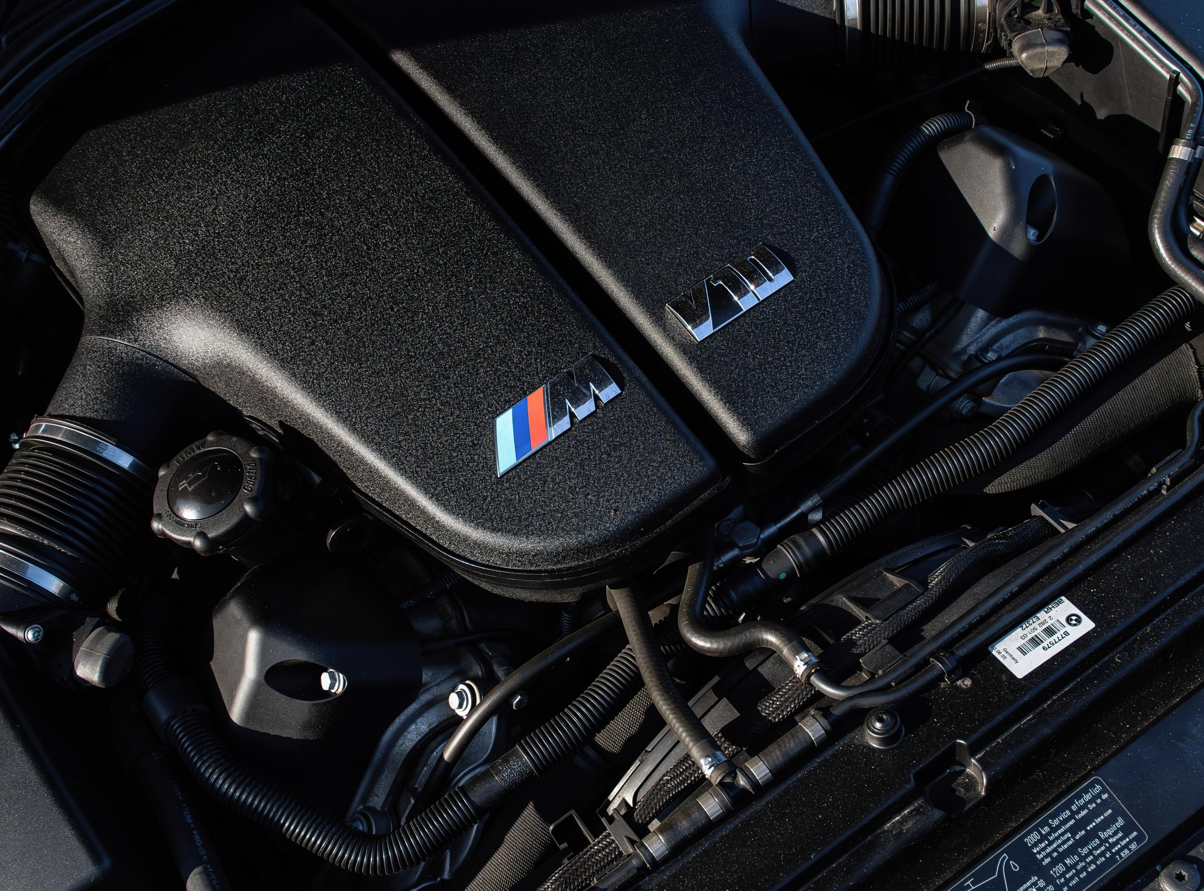 BMW M6, 5.0 V10 - fotka 2