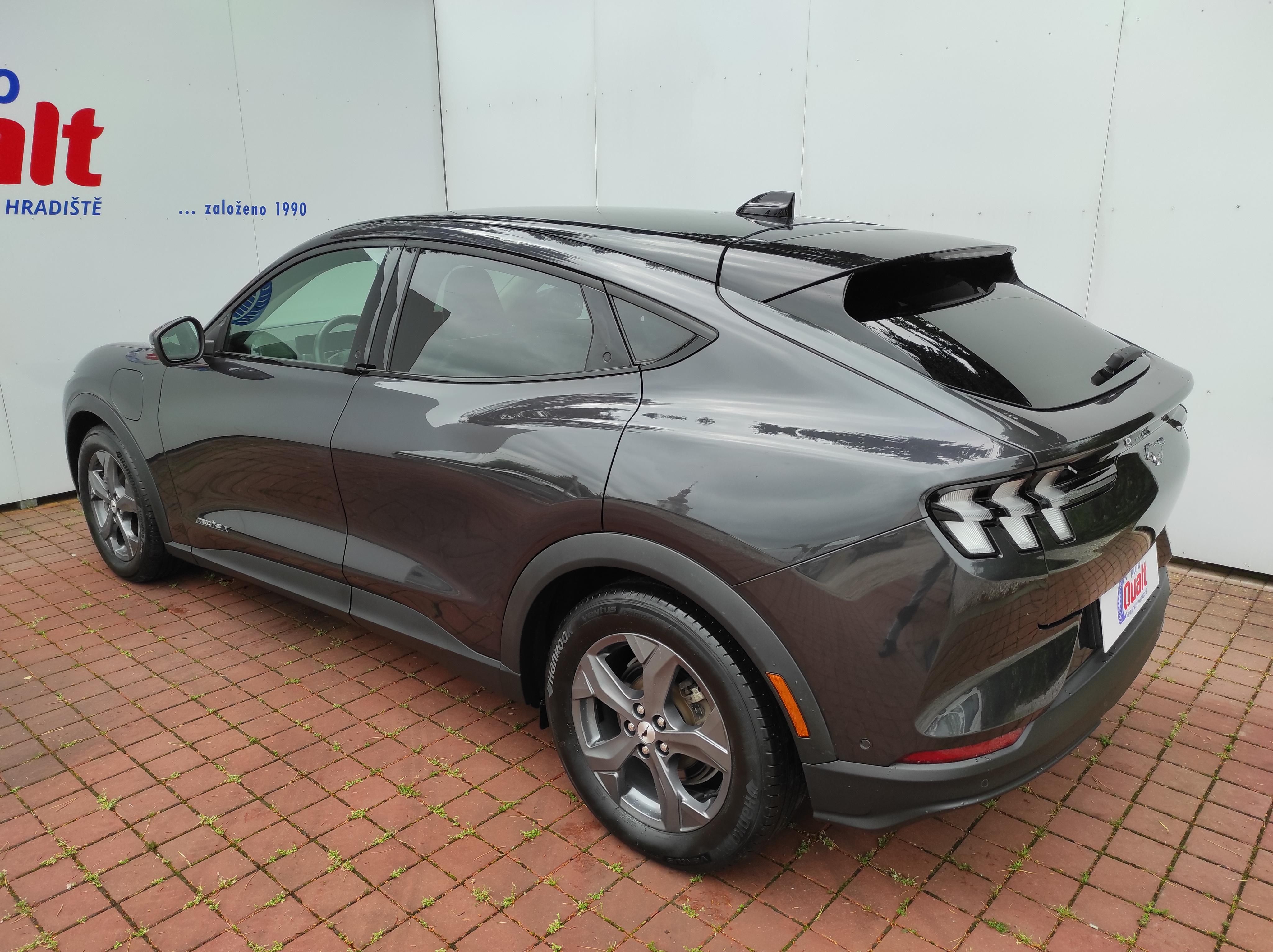 Ford Mustang Mach-E, 99 kWh PREMIUM SERVIS FORD - fotka 6