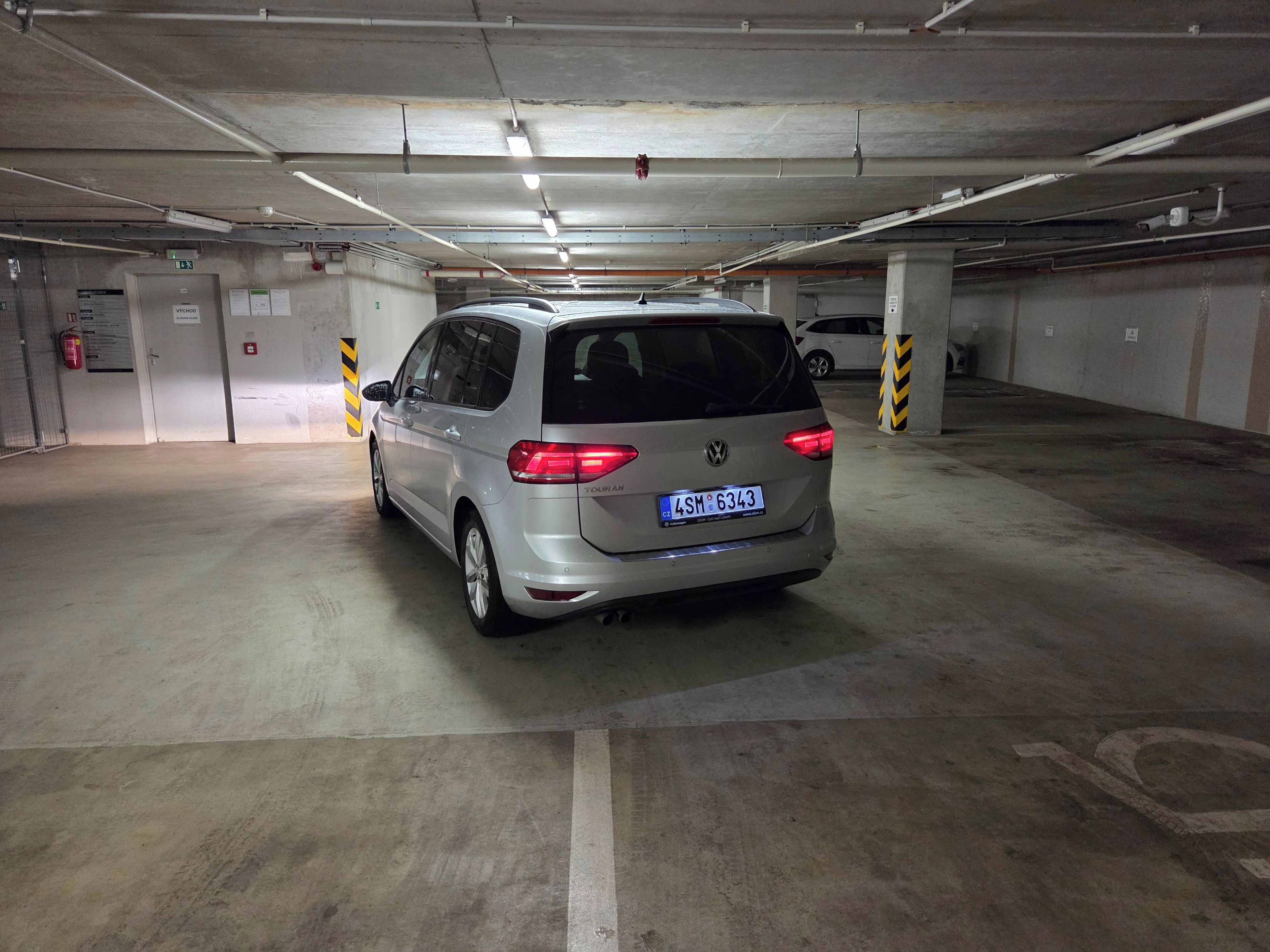 Volkswagen Touran - fotka 5