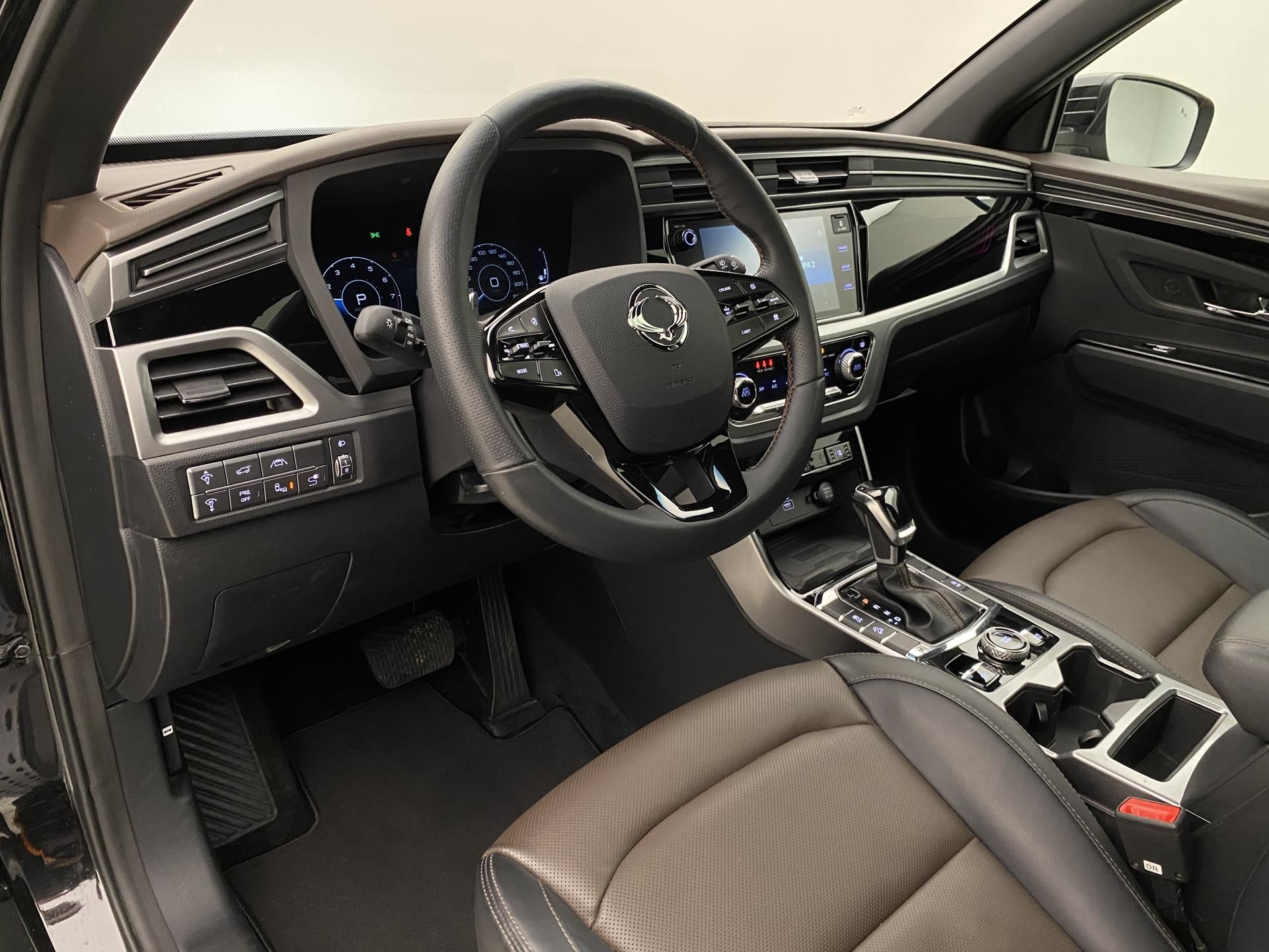 SsangYong Korando, 1.5 T-GDI PREMIUM AUT CZ - fotka 4
