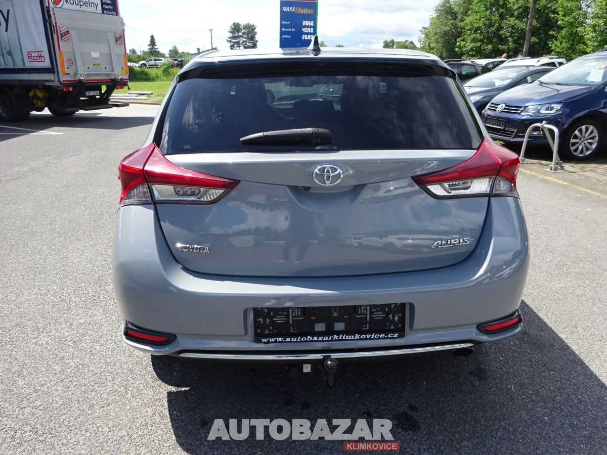 Toyota Auris, 1,2 i, 85kW, GARANCE KM - fotka 6