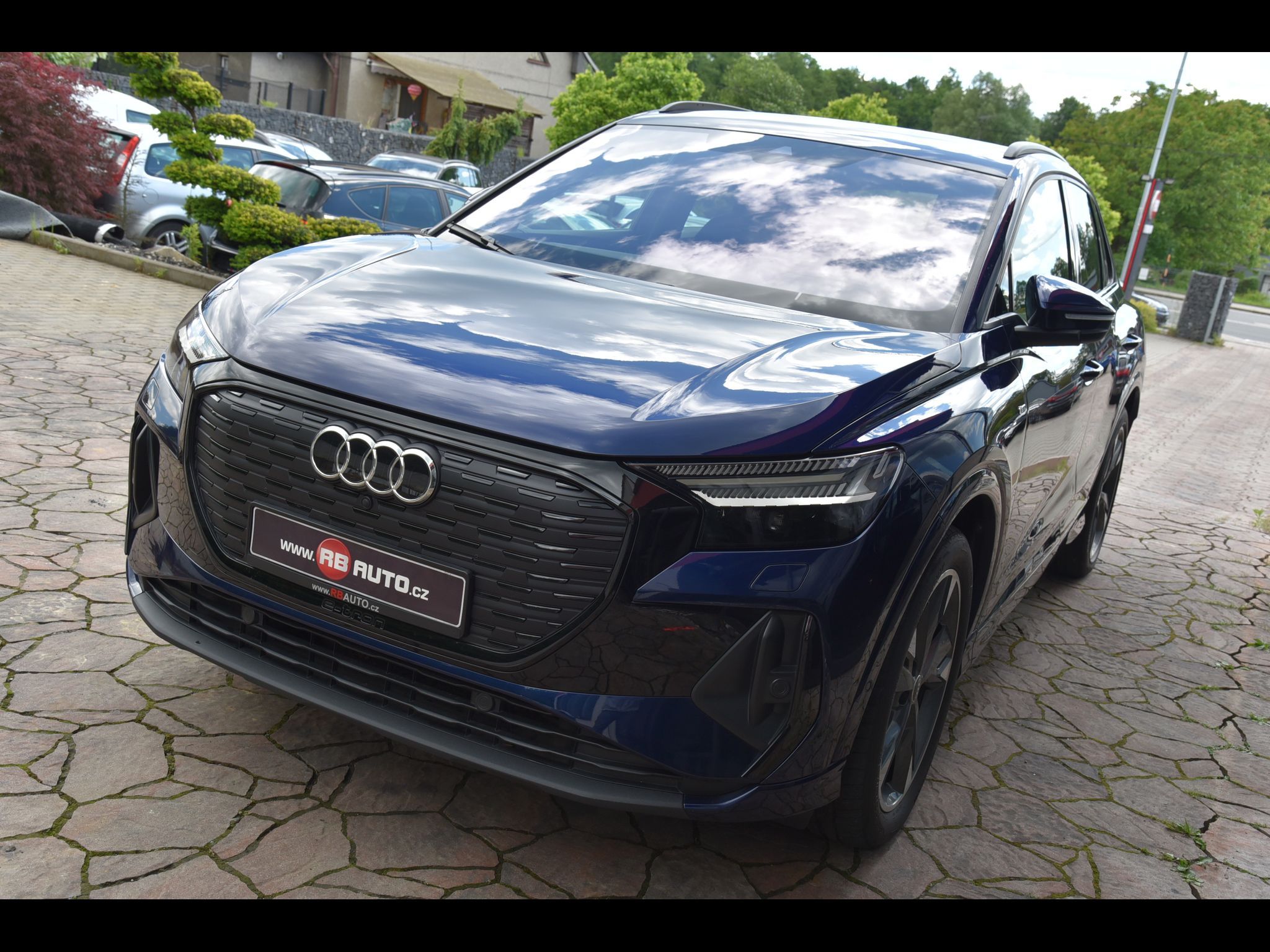 Audi Q4, vůz na cestě - fotka 5