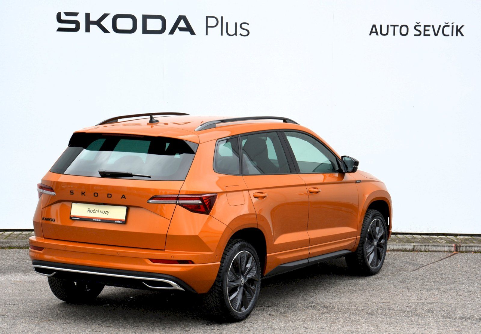 Škoda Karoq, SportLine 1,5 TSI 110 kW 7 AP - fotka 2