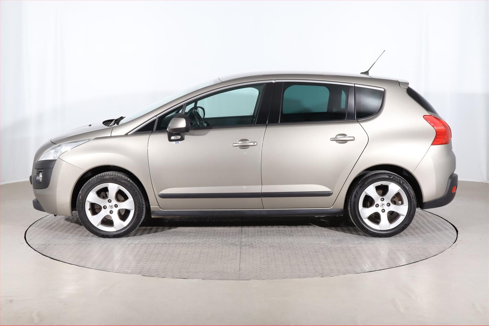 Peugeot 3008, 1.6 HDi, Serv.kniha - fotka 3