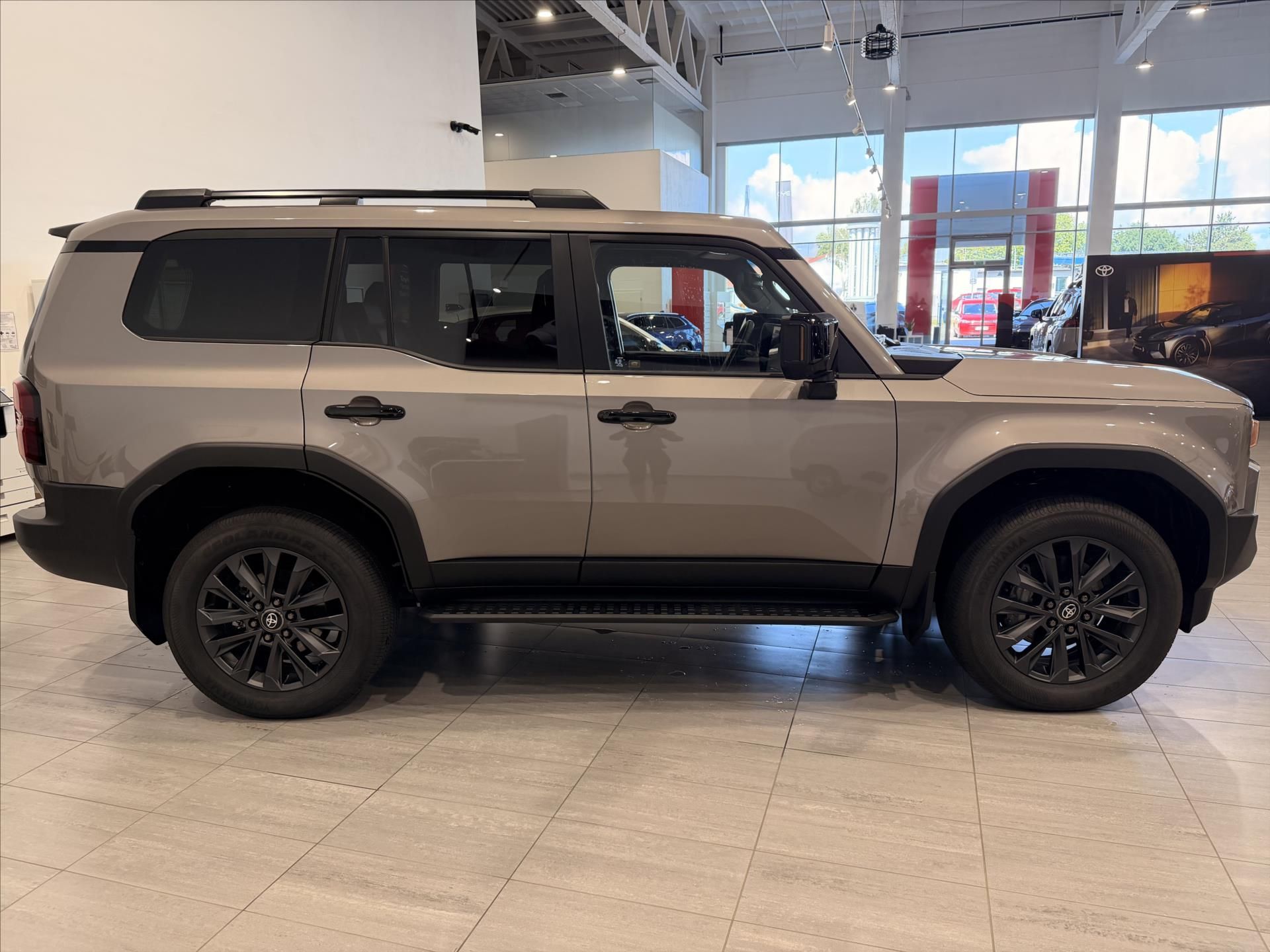 Toyota Land Cruiser, 2,8 Executive  (204k) MHEV - fotka 3