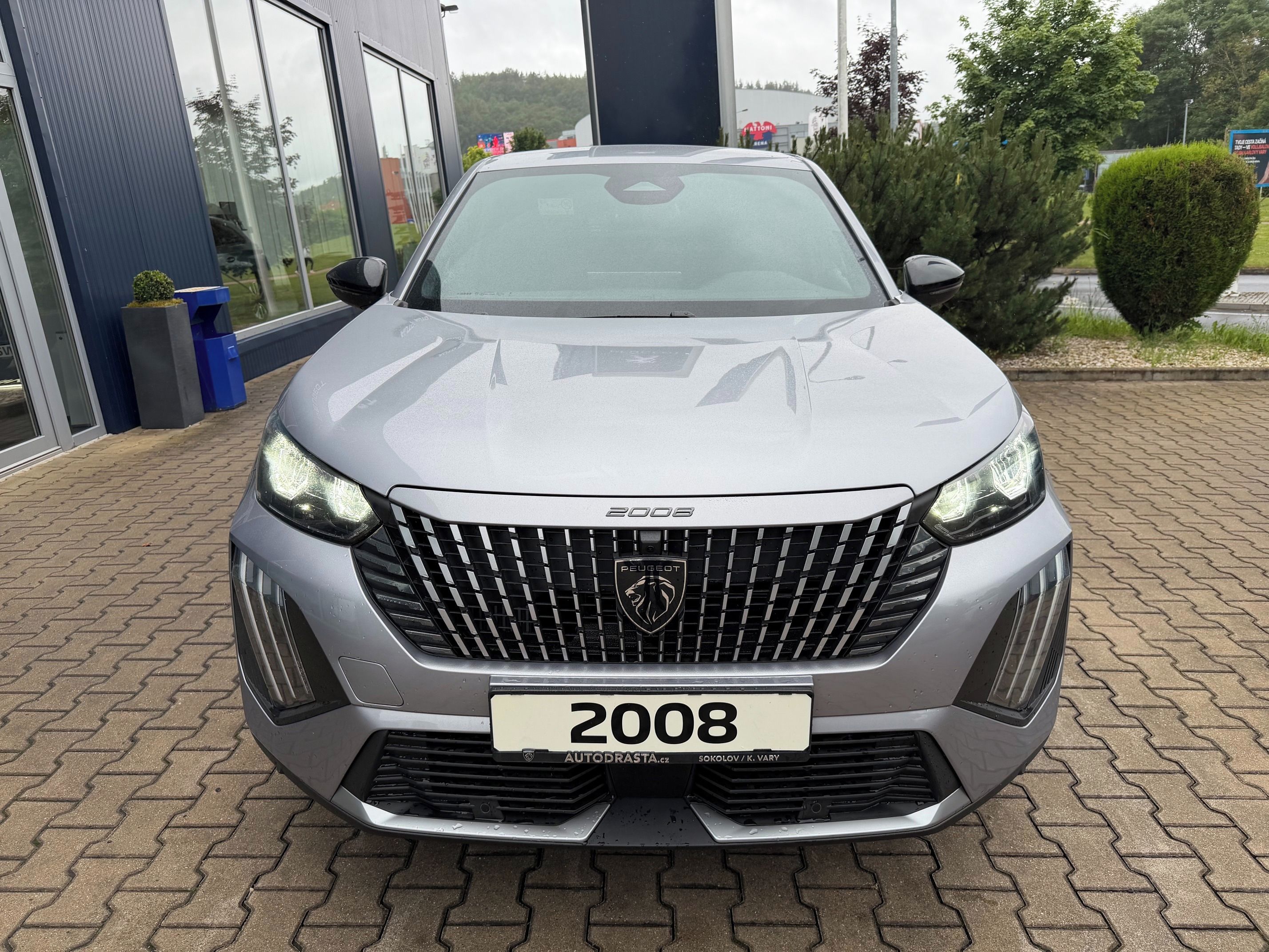 Peugeot 2008, ALLURE Hybrid 110 e-DCS6 - fotka 2