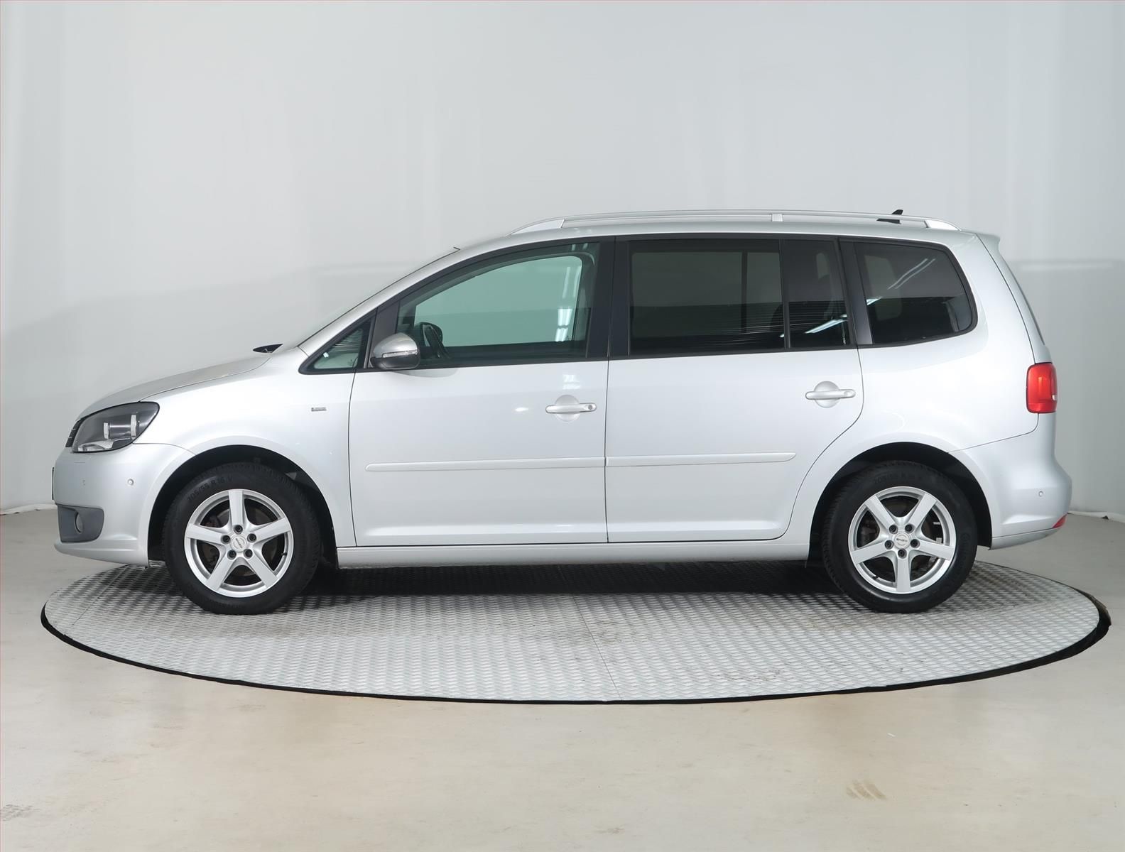 Volkswagen Touran, 1.6 TDI - fotka 3