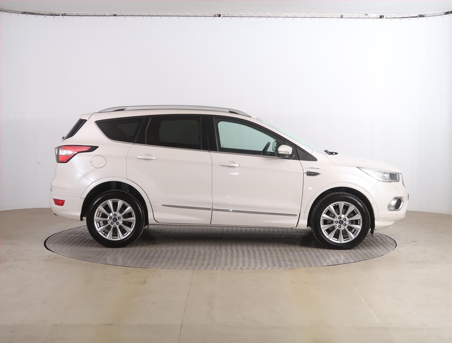 Ford Kuga, 2.0 TDCi, Vignale, 4X4 - fotka 6