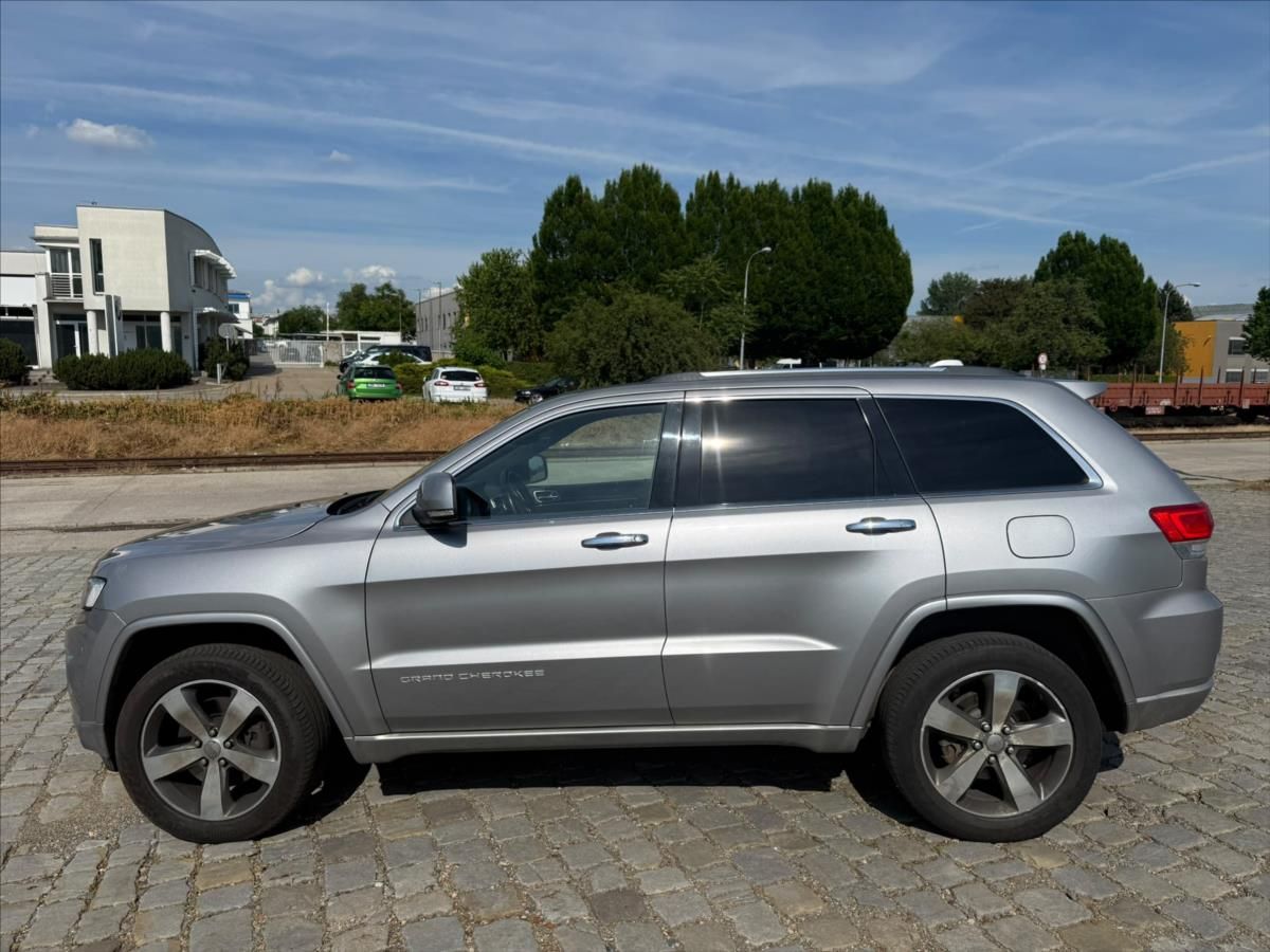 Jeep Grand Cherokee, 3,0 D 184kW - fotka 3