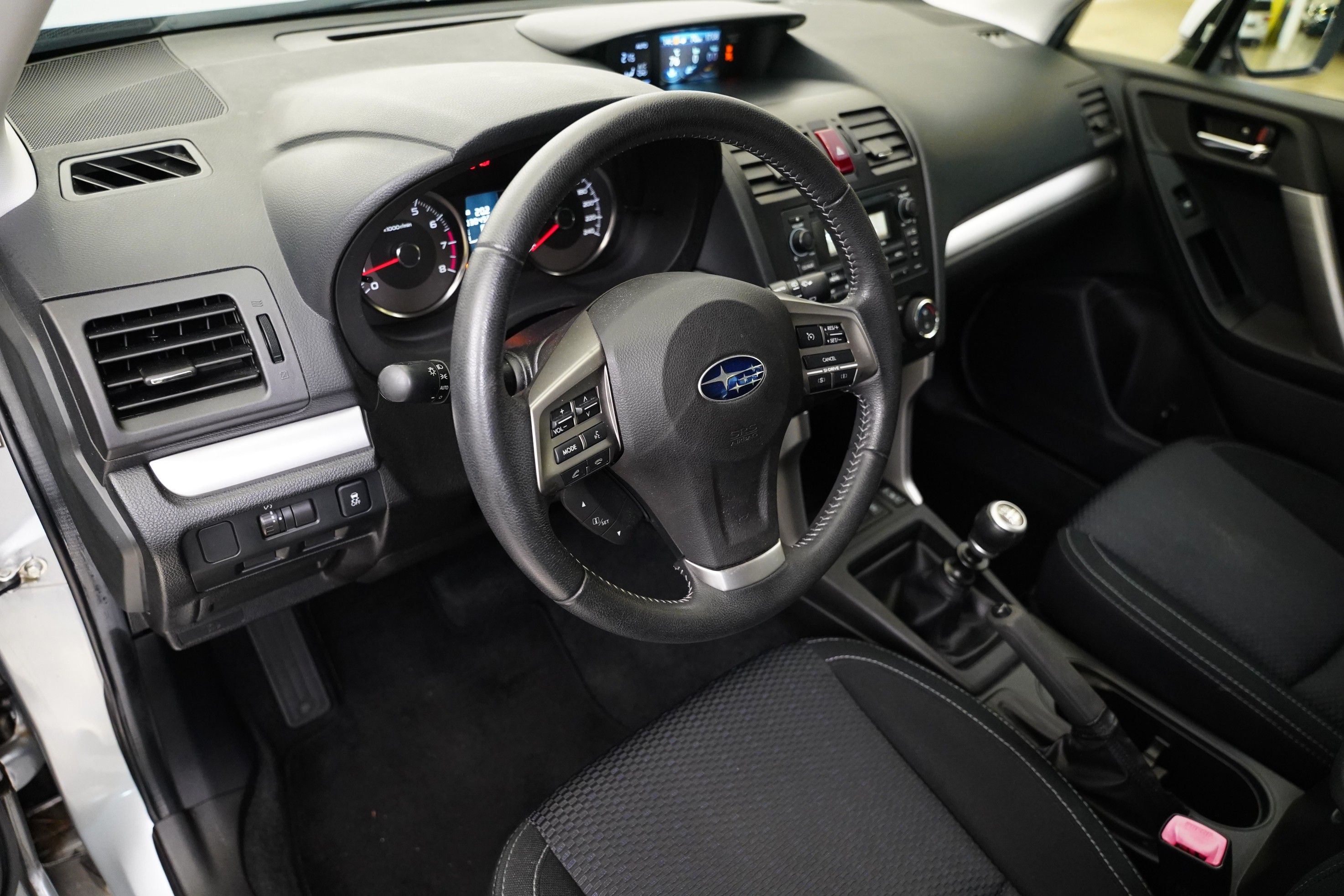 Subaru Forester, 2.0 i 110 kW AWD - fotka 6