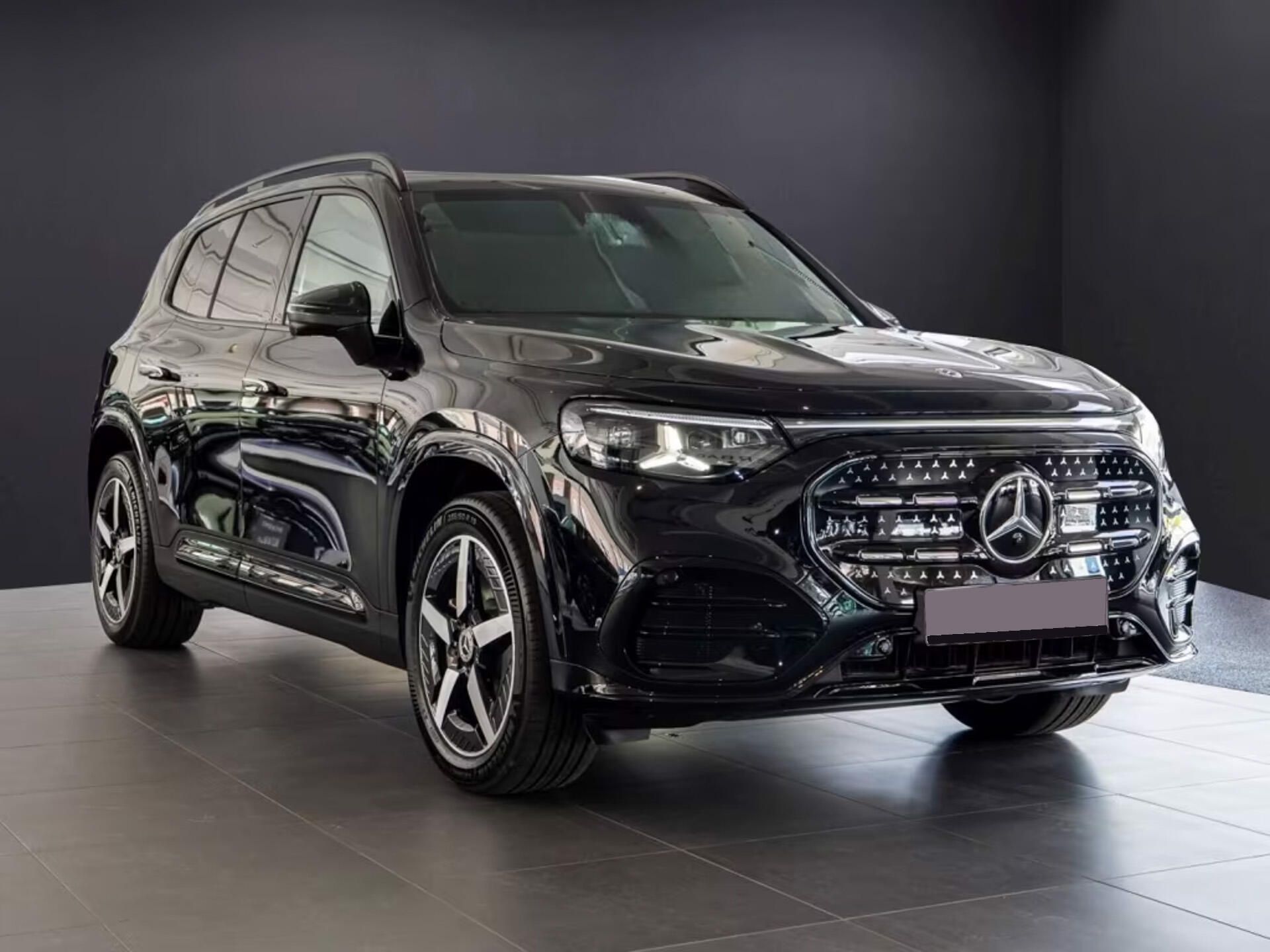 Mercedes-Benz GLB, 250+ AMG Superscreen Burm Pano - fotka 2
