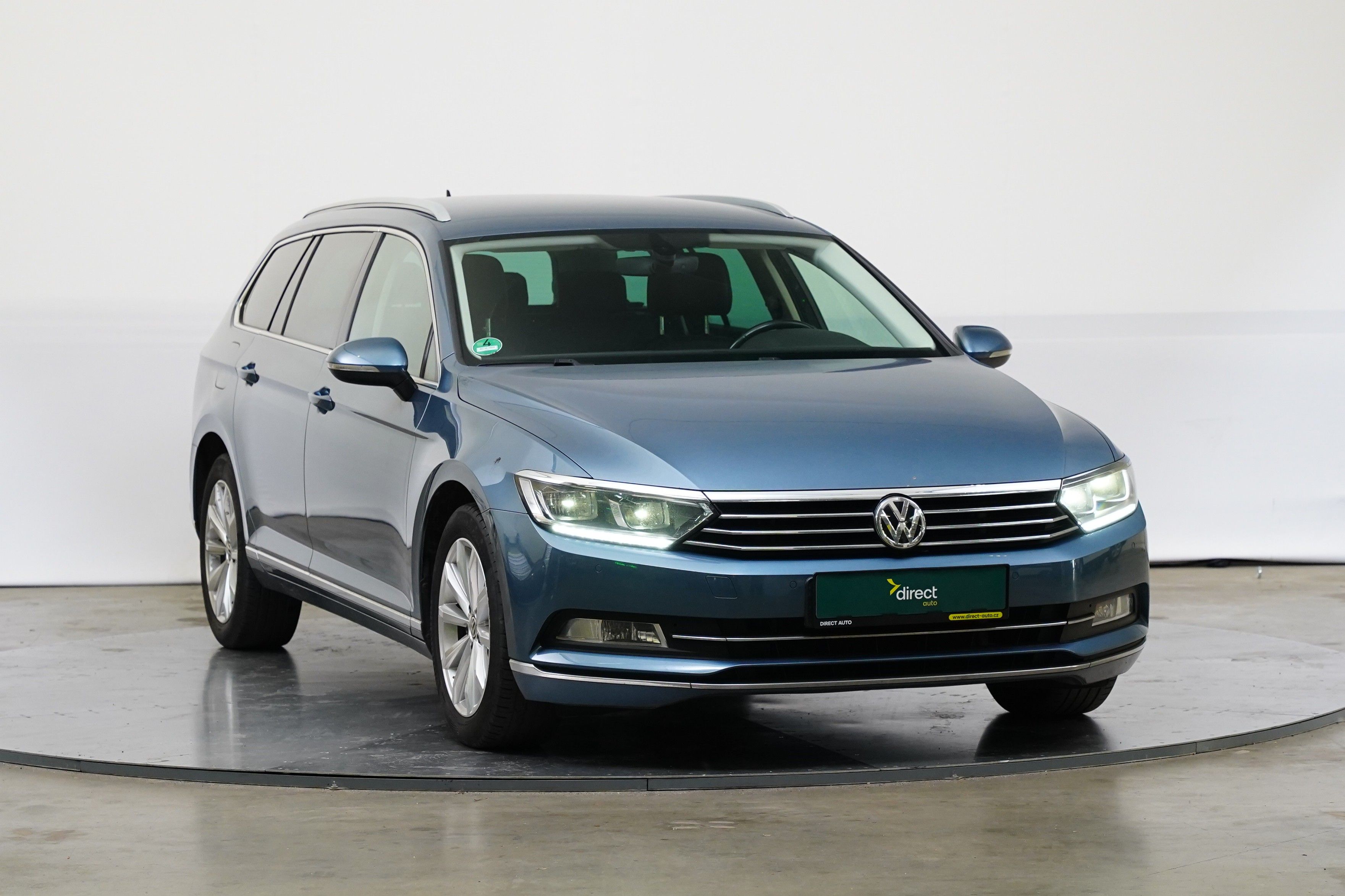 Volkswagen Passat, 2.0 TDI 140 kW Highline - fotka 2