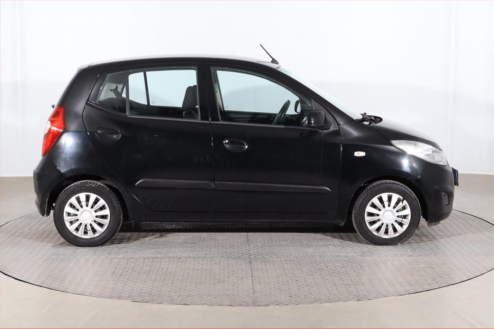 Hyundai i10, 1.1, levný provoz - fotka 6