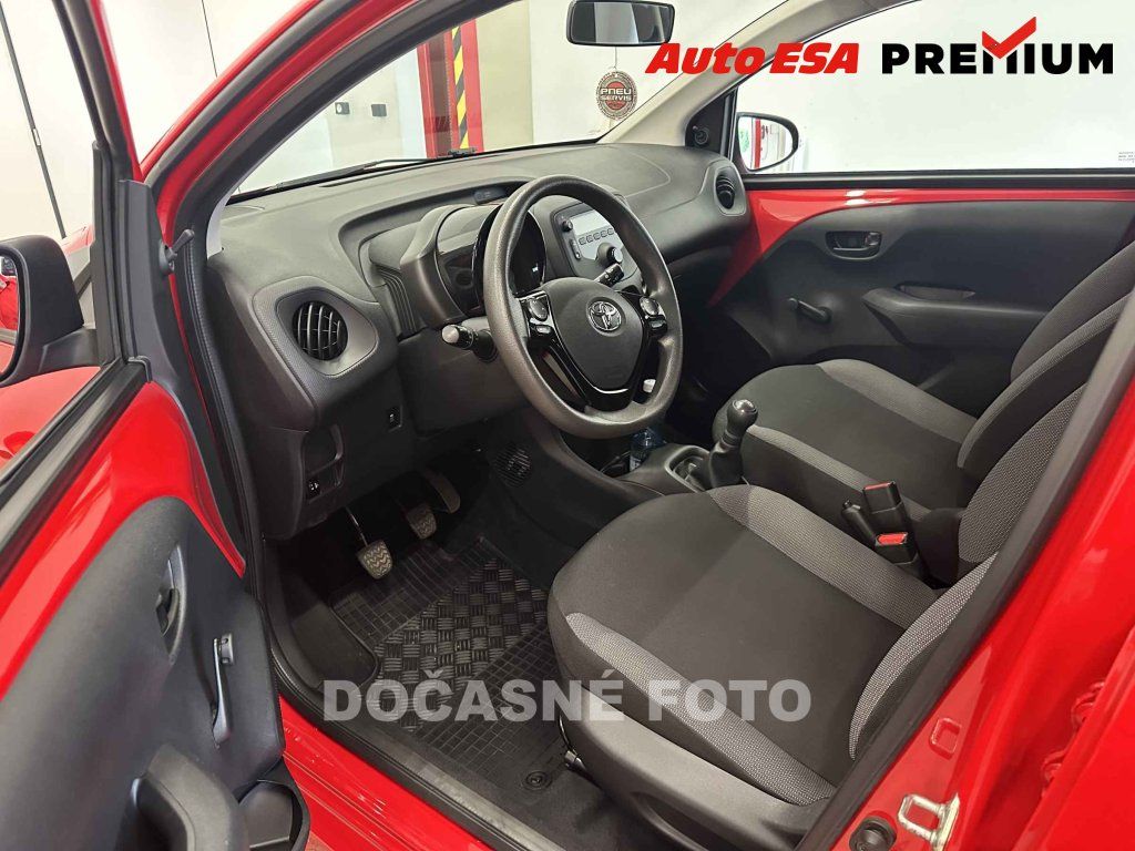 Toyota Aygo, 1.0 i - fotka 3