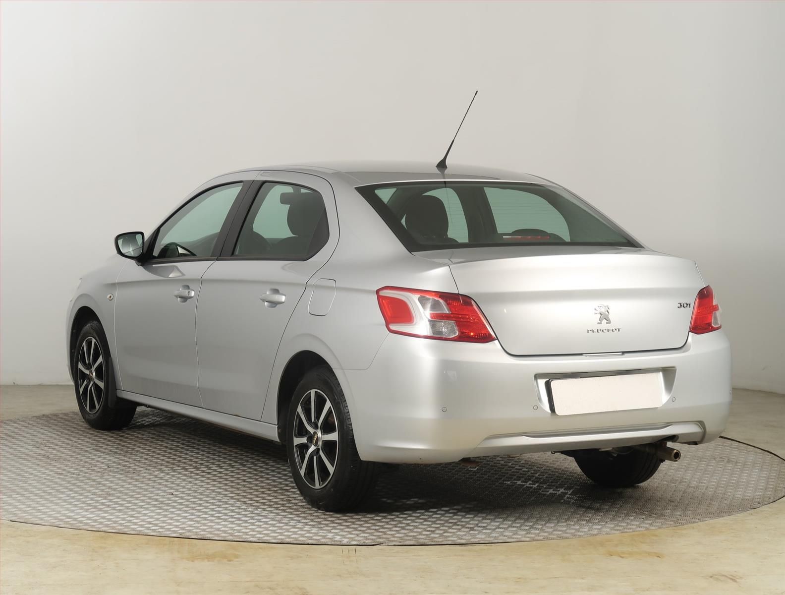 Peugeot 301, 1.2 VTi, Klima, Tempomat - fotka 4
