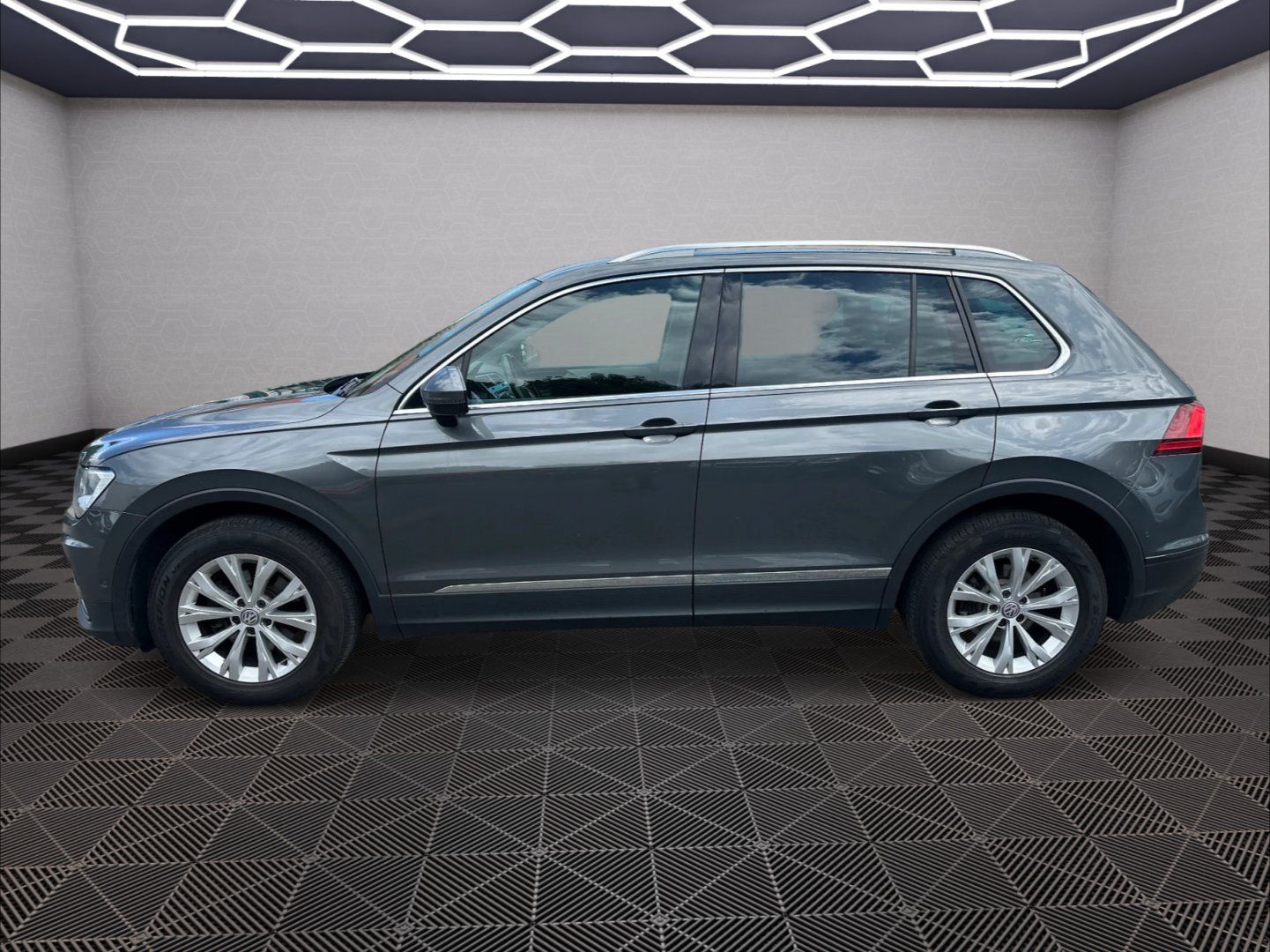 Volkswagen Tiguan, 2.0Tdi 85kw Comfortline - fotka 4