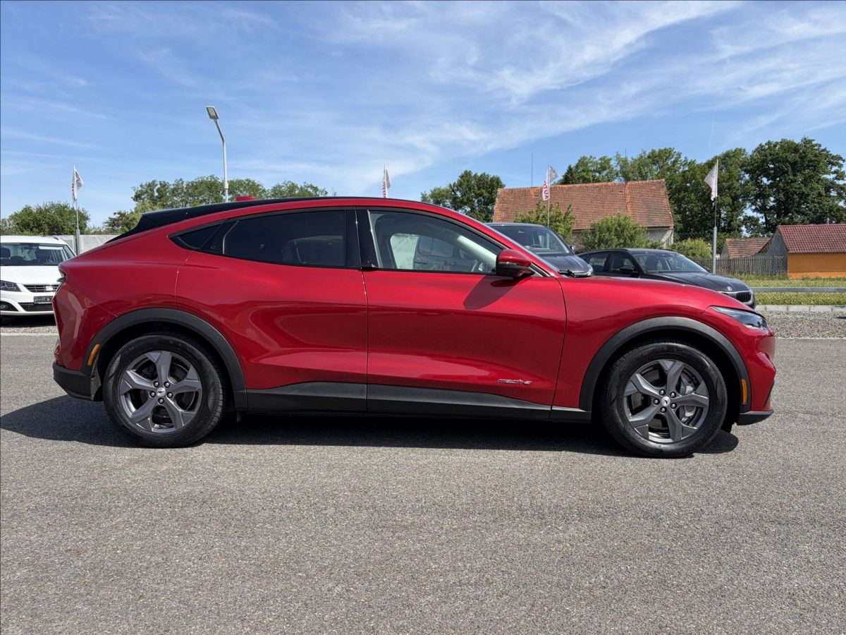 Ford Mustang Mach-E, 76KWH,SOH97%, JEN 21000km! - fotka 3