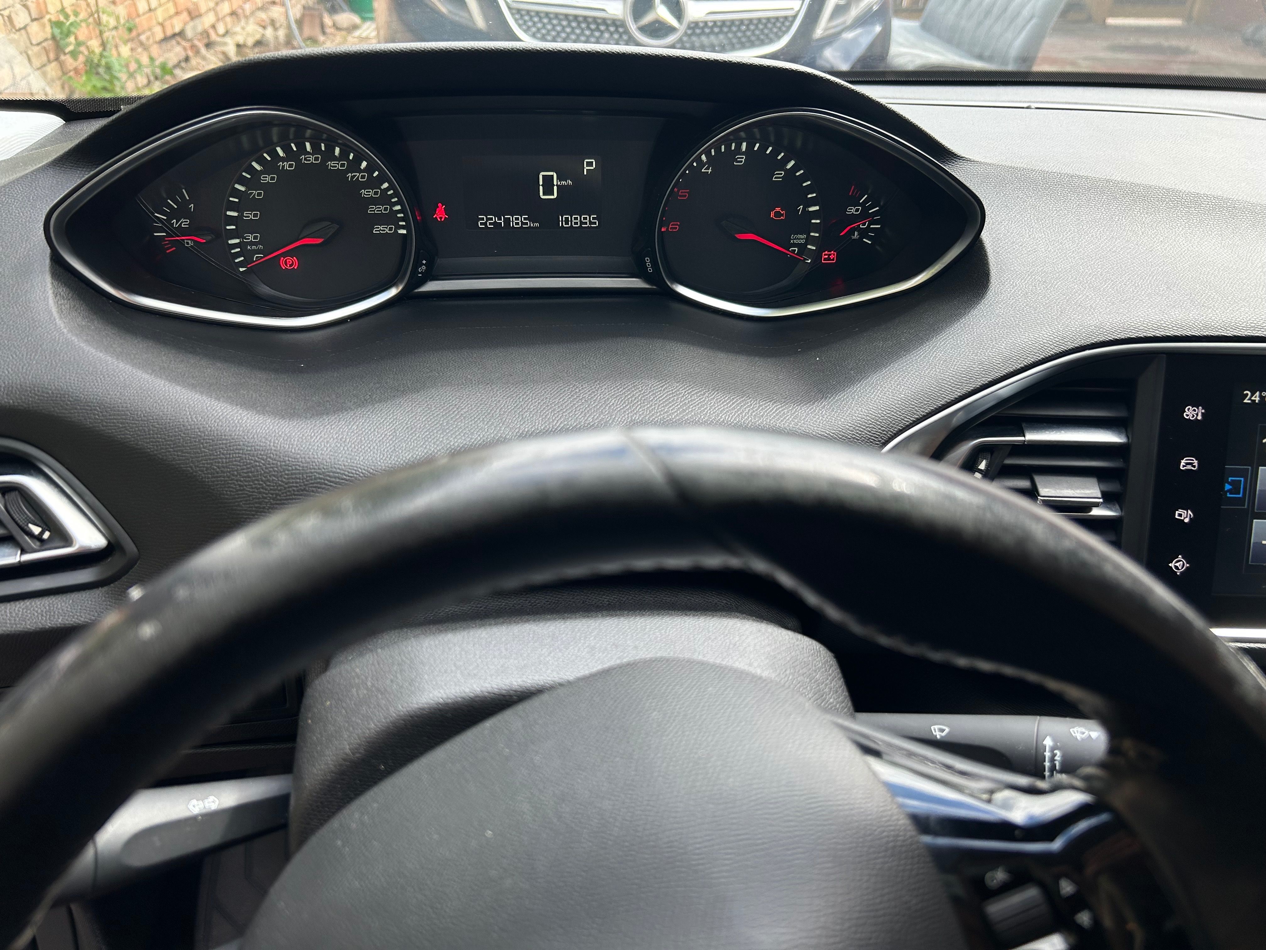 Peugeot 308, Peugeot 308, 2.0BlueHDi AUTOMA - fotka 5