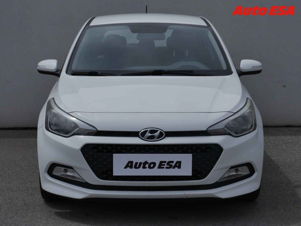 Hyundai i20, 1.3i,ČR - fotka 2