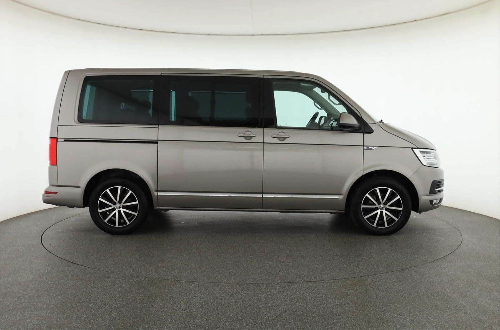 Volkswagen Multivan, 2.0 TDI, Highline, 7 míst, KR - fotka 6