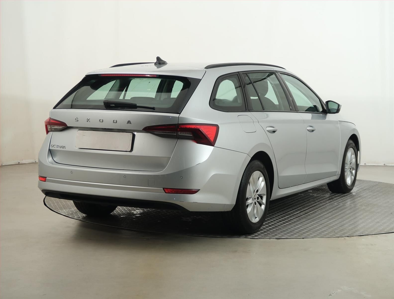 Škoda Octavia, 2.0 TDI, Ambition, ČR,1.maj - fotka 5