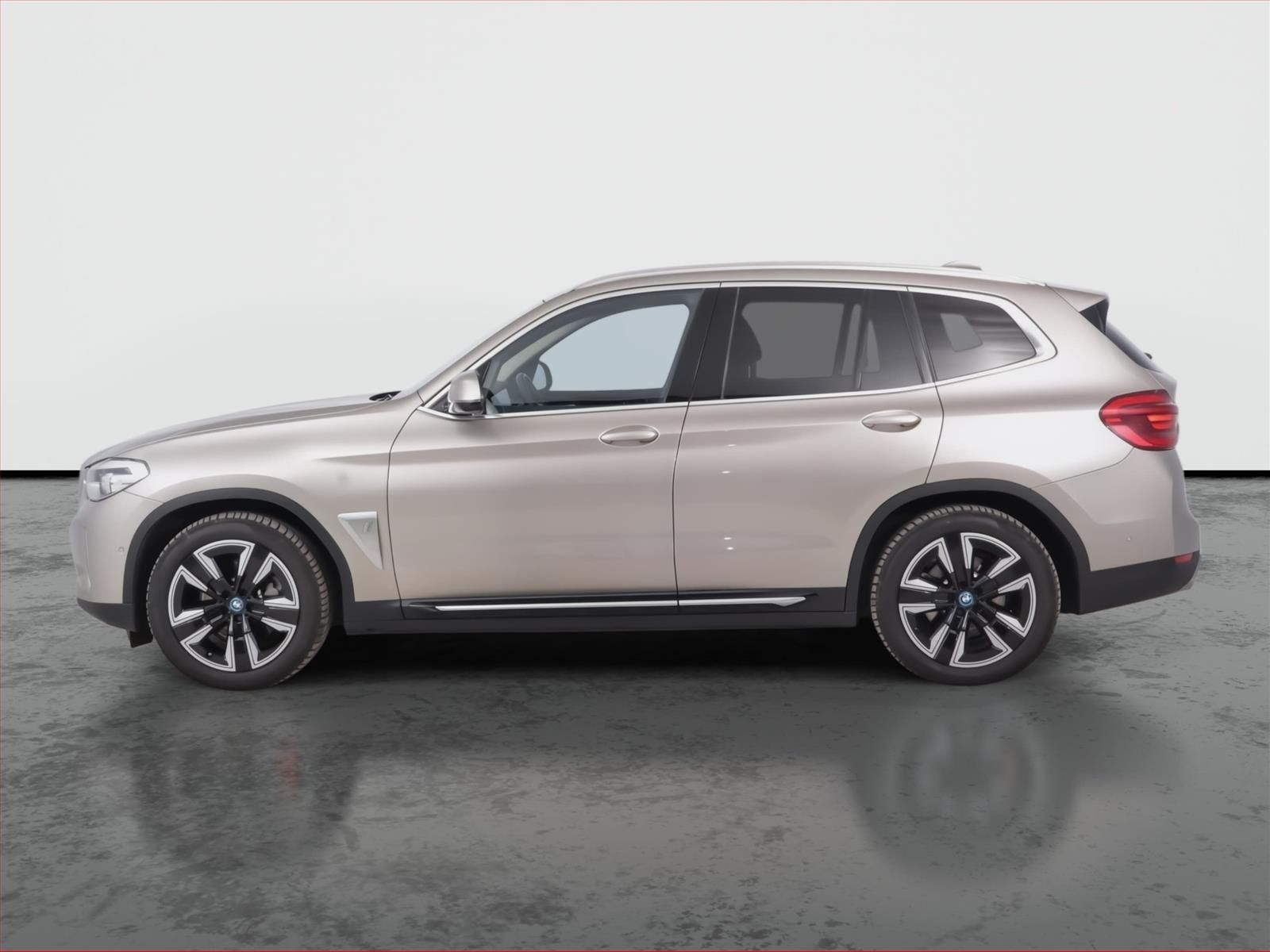 BMW iX3, 80 kWh, SoH 98% - fotka 3