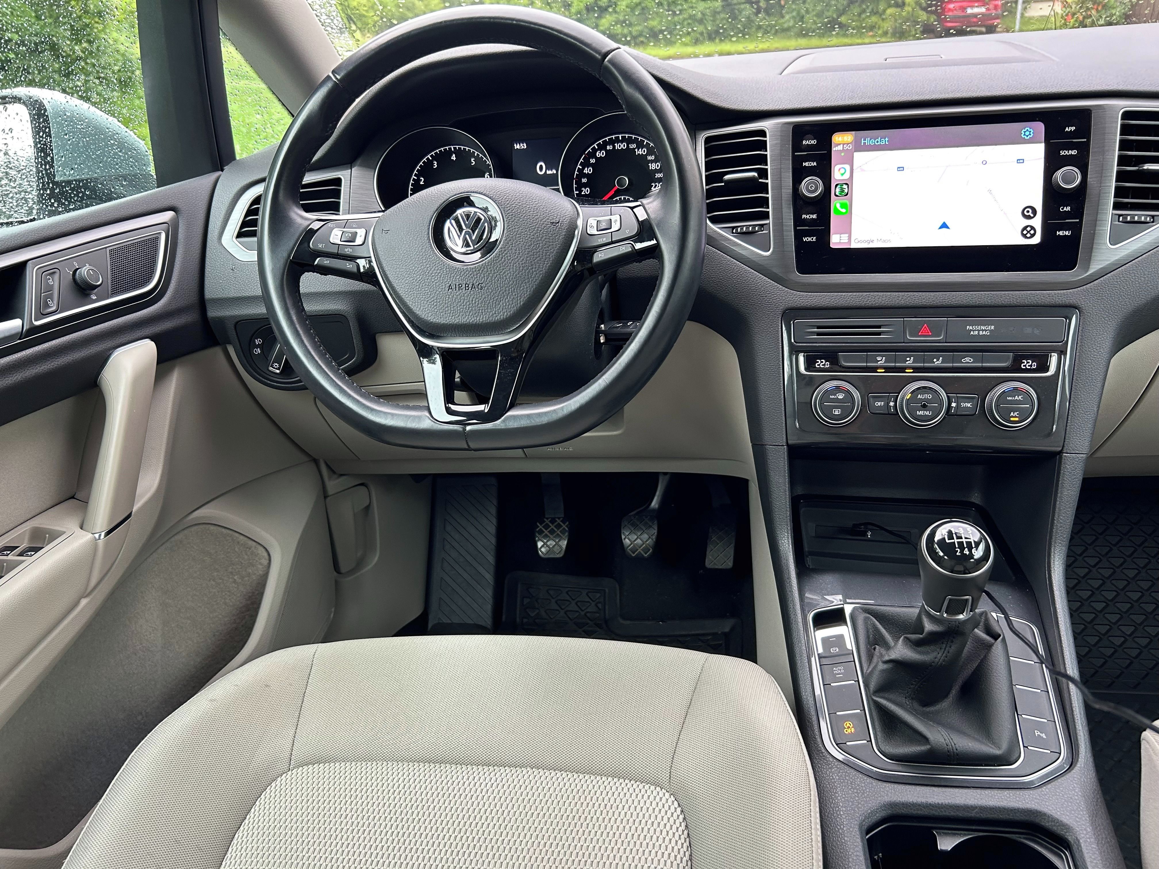 Volkswagen Golf Sportsvan, zánovní stav 43 000km - fotka 2