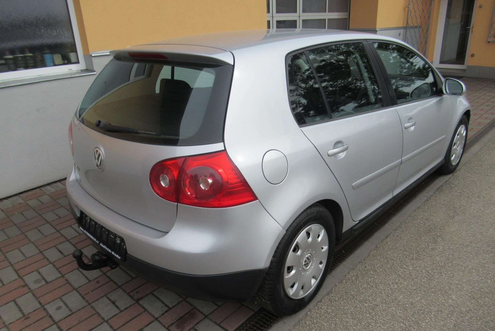 Volkswagen Golf, 1.9 TDi AUT. KLIMA TAŽNÉ - fotka 2