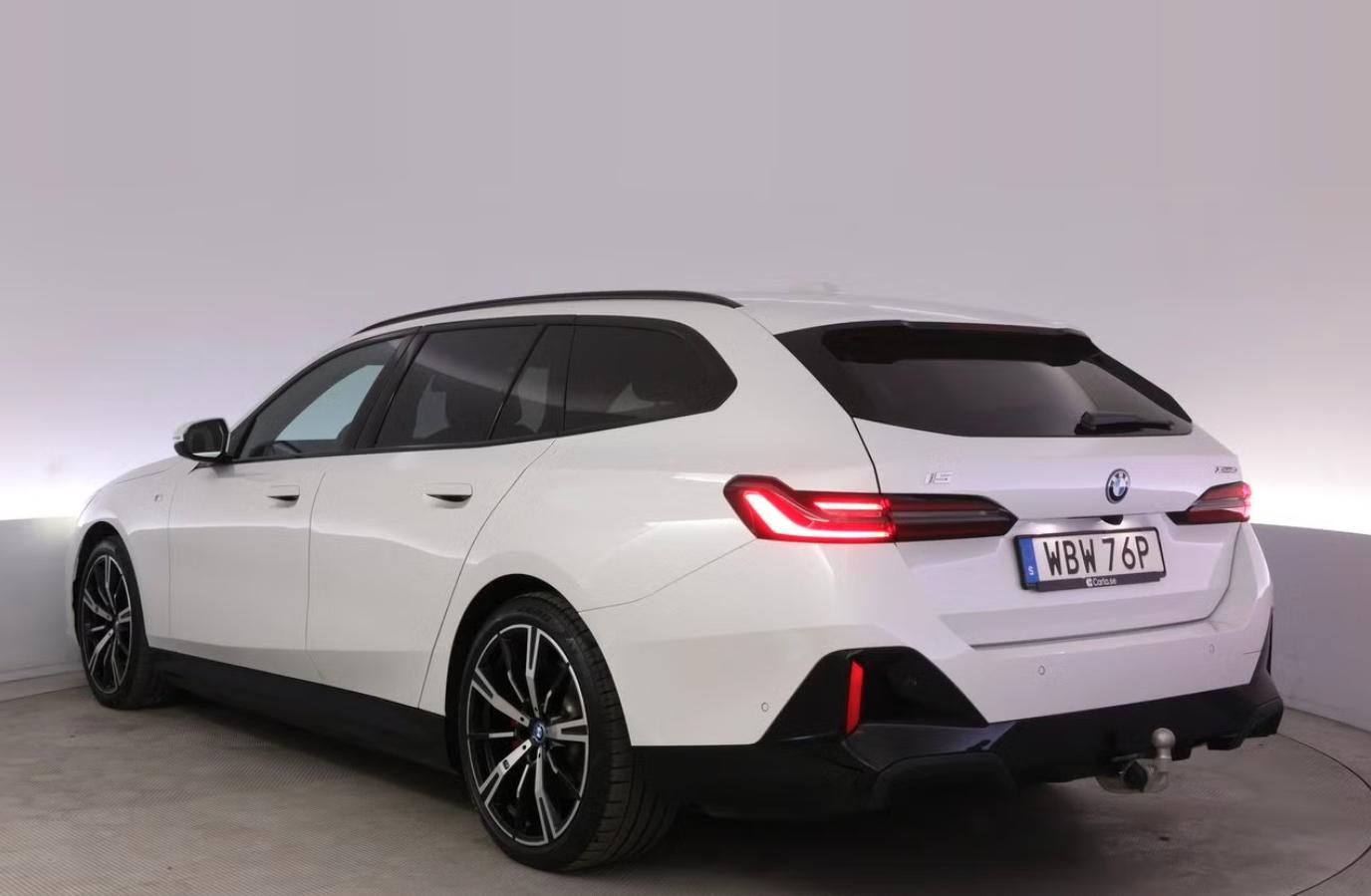 BMW i5, xDrive40 Touring M SoH 97% Taž - fotka 3