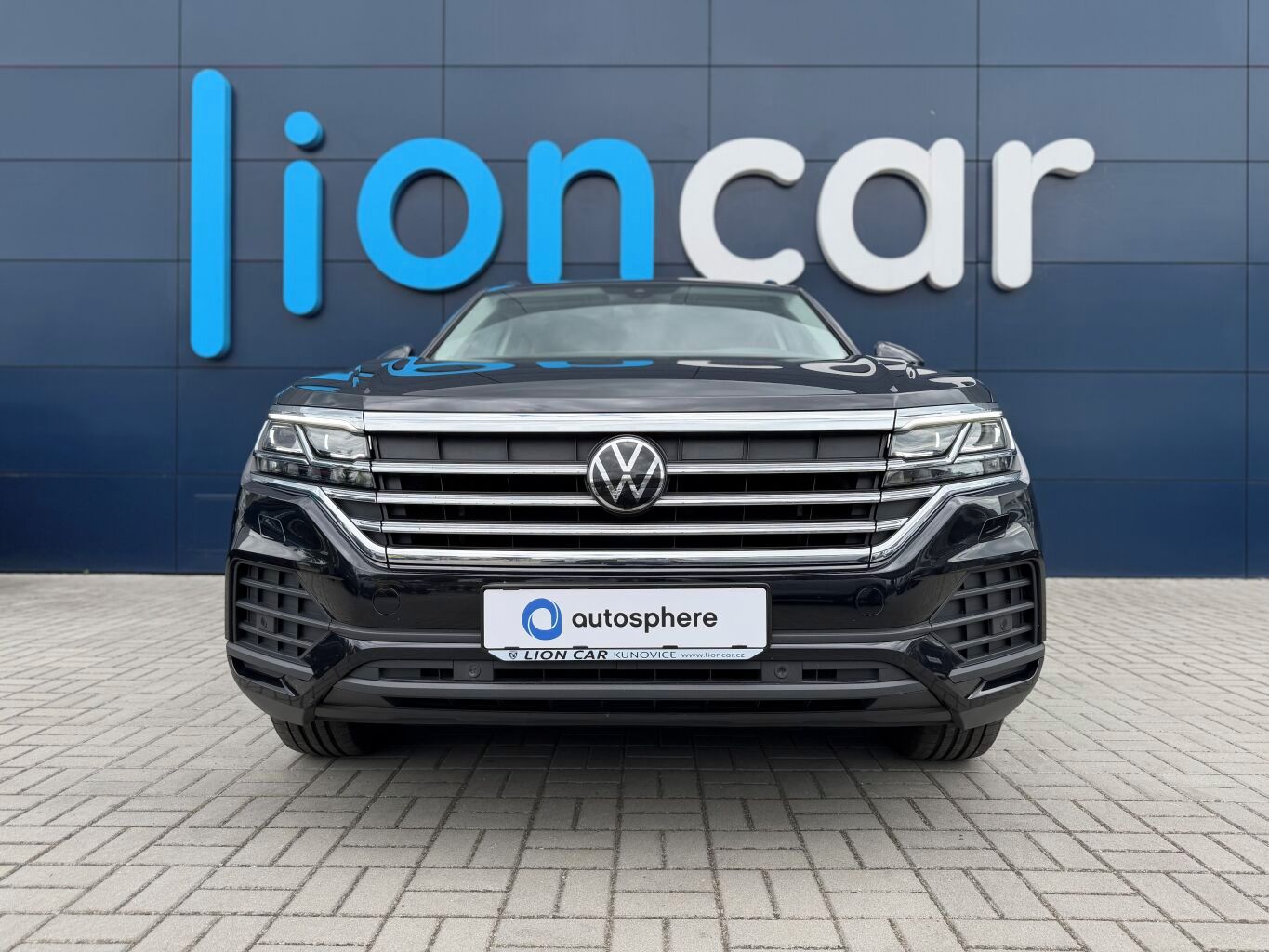 Volkswagen Touareg, 3.0 TDI 4MOT 8TT, Vzduch, Tažn - fotka 2
