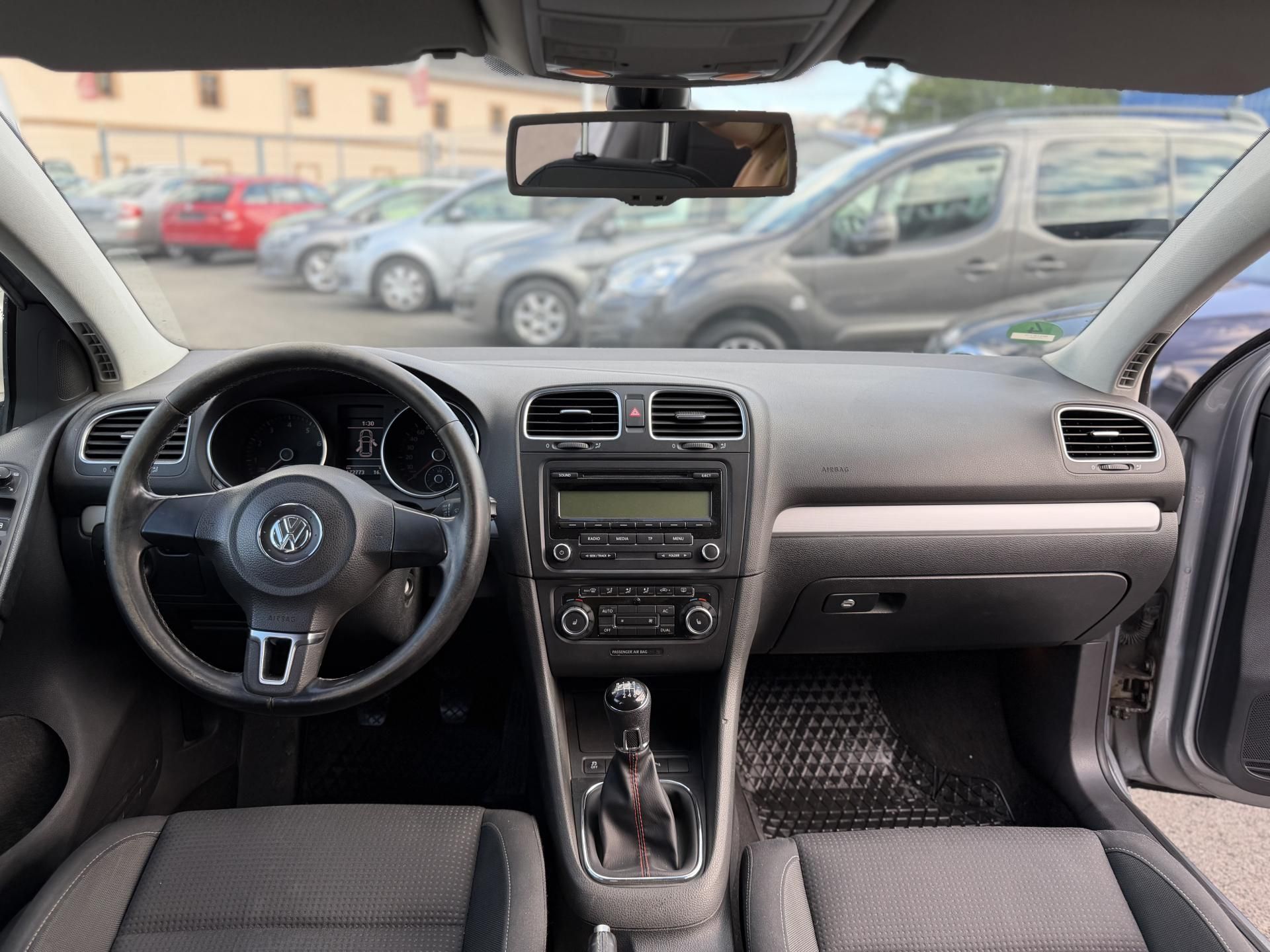 Volkswagen Golf, 1.2 Tsi 77kw - fotka 4